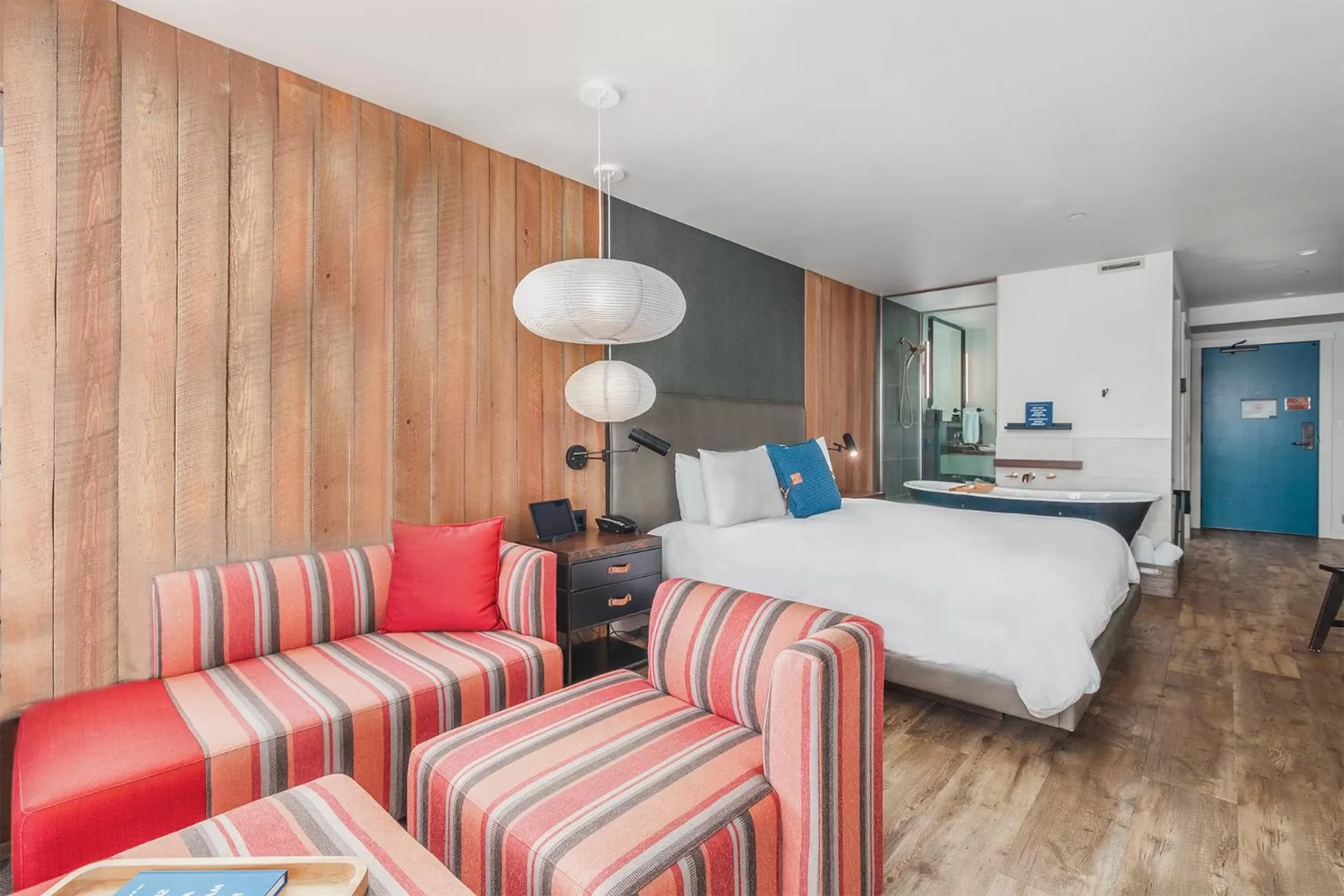 Bed in Headlands Coastal Lodge & Spa