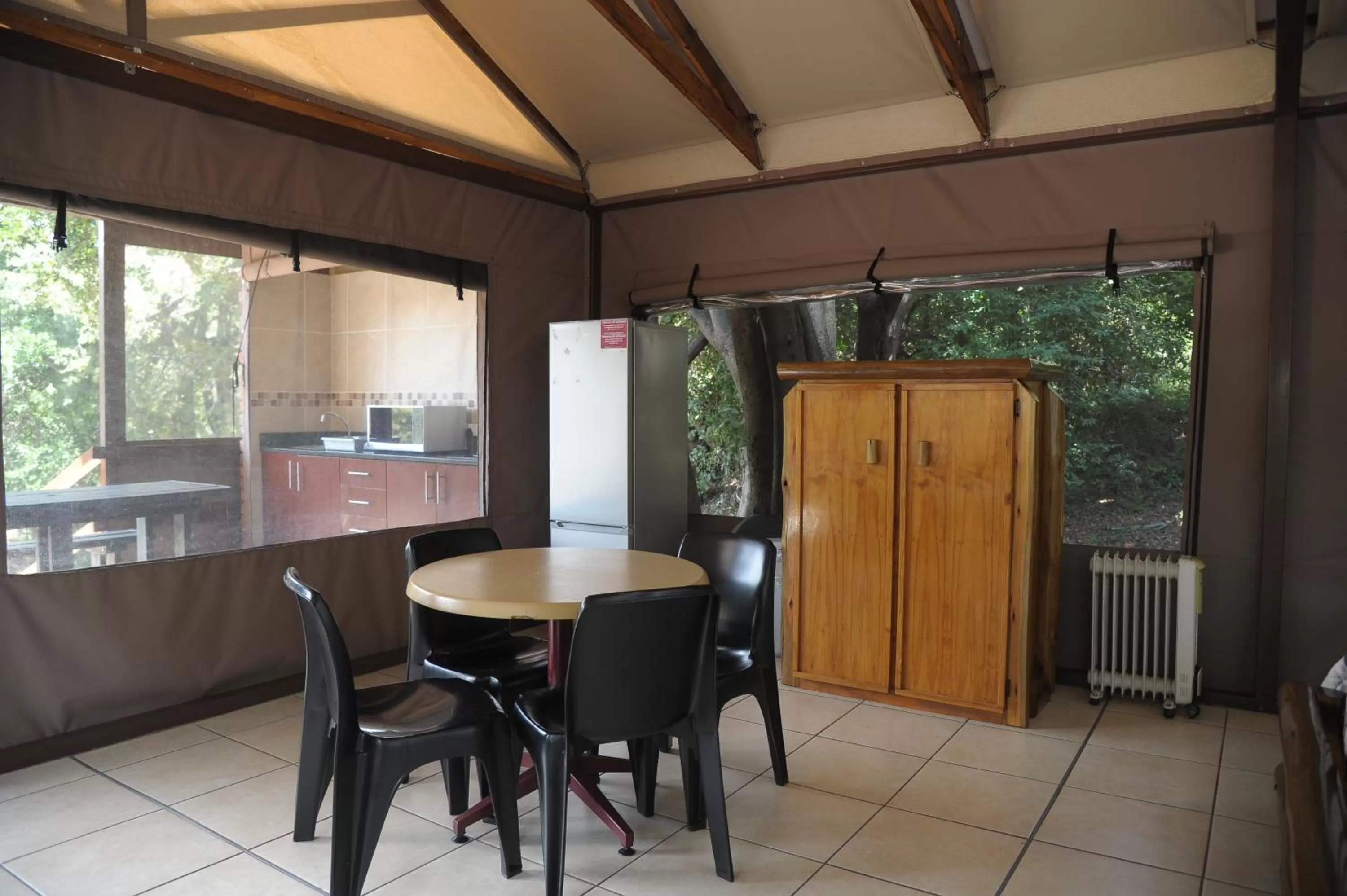 Patio, Dining Area in ATKV Buffelspoort