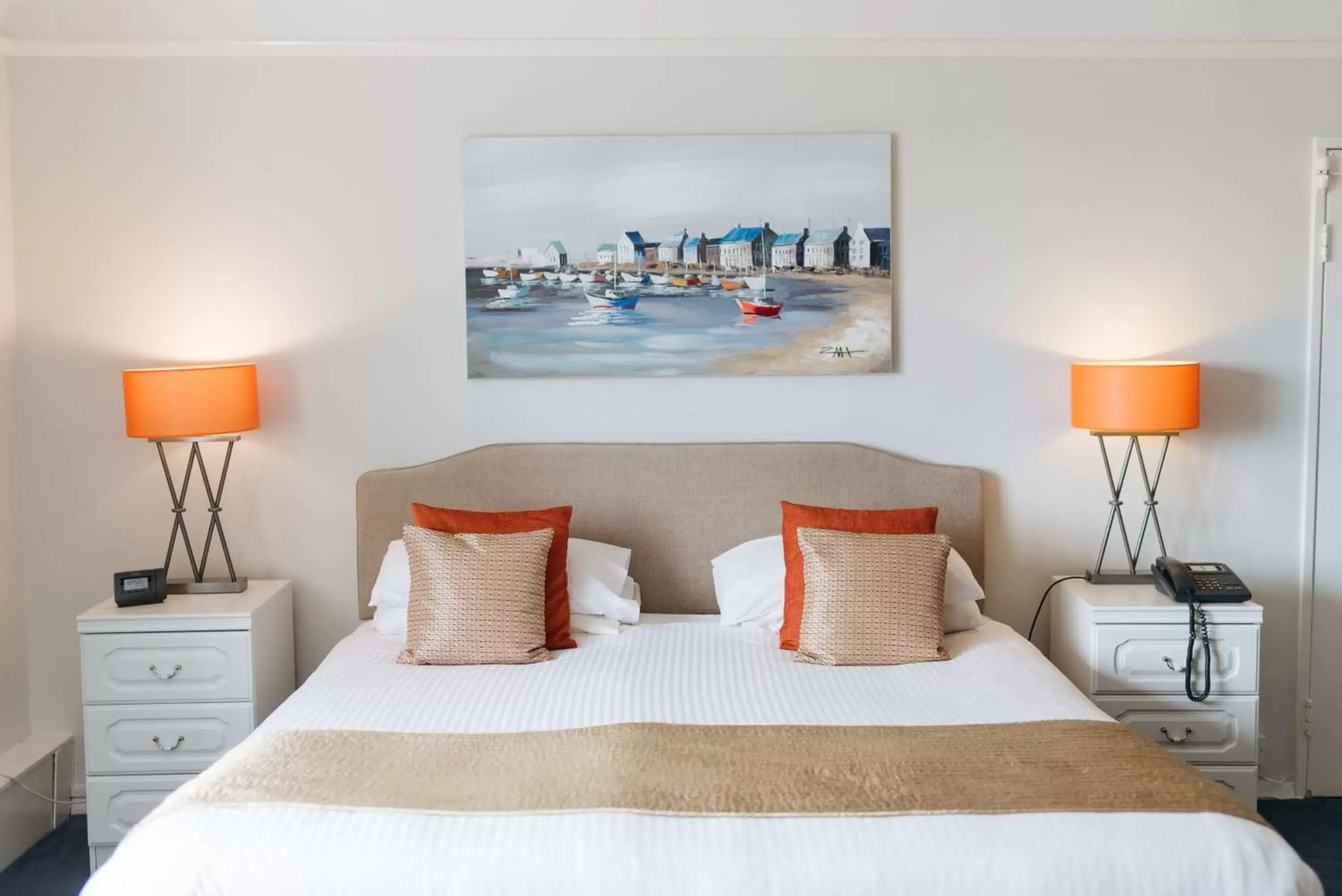 Deluxe Double Room in Northfield Hotel Deluxe Double Room in Northfield Hotel