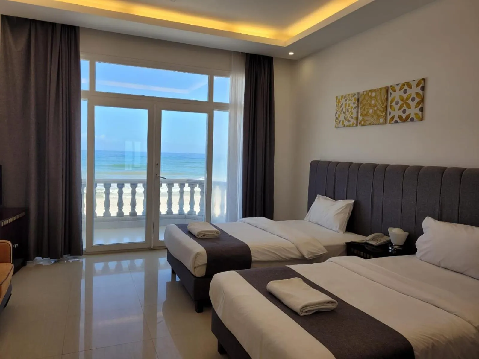 Bedroom, Bed in Beach Resort Salalah