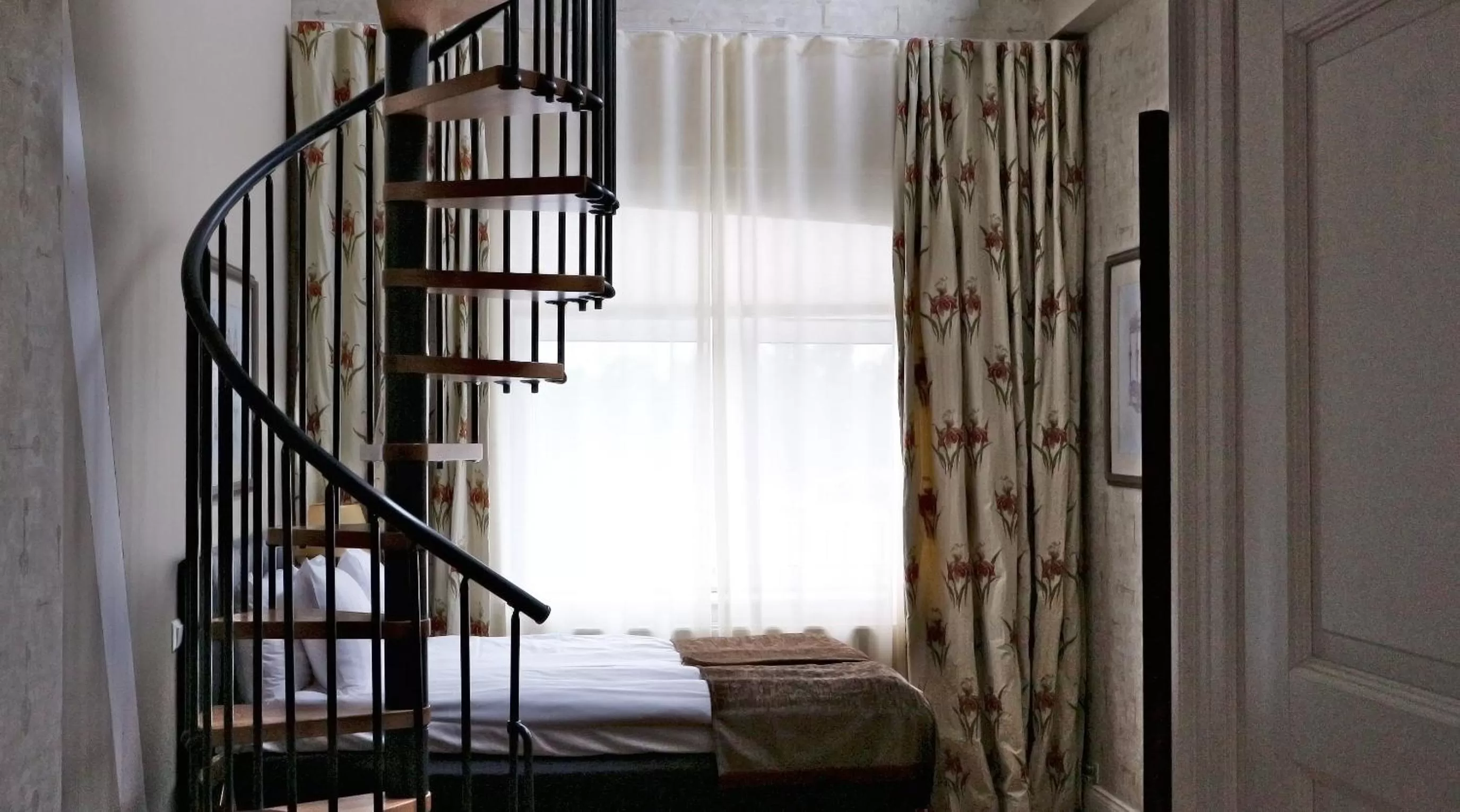 Photo of the whole room, Bed in Sunlight Hotel Conference & Spa