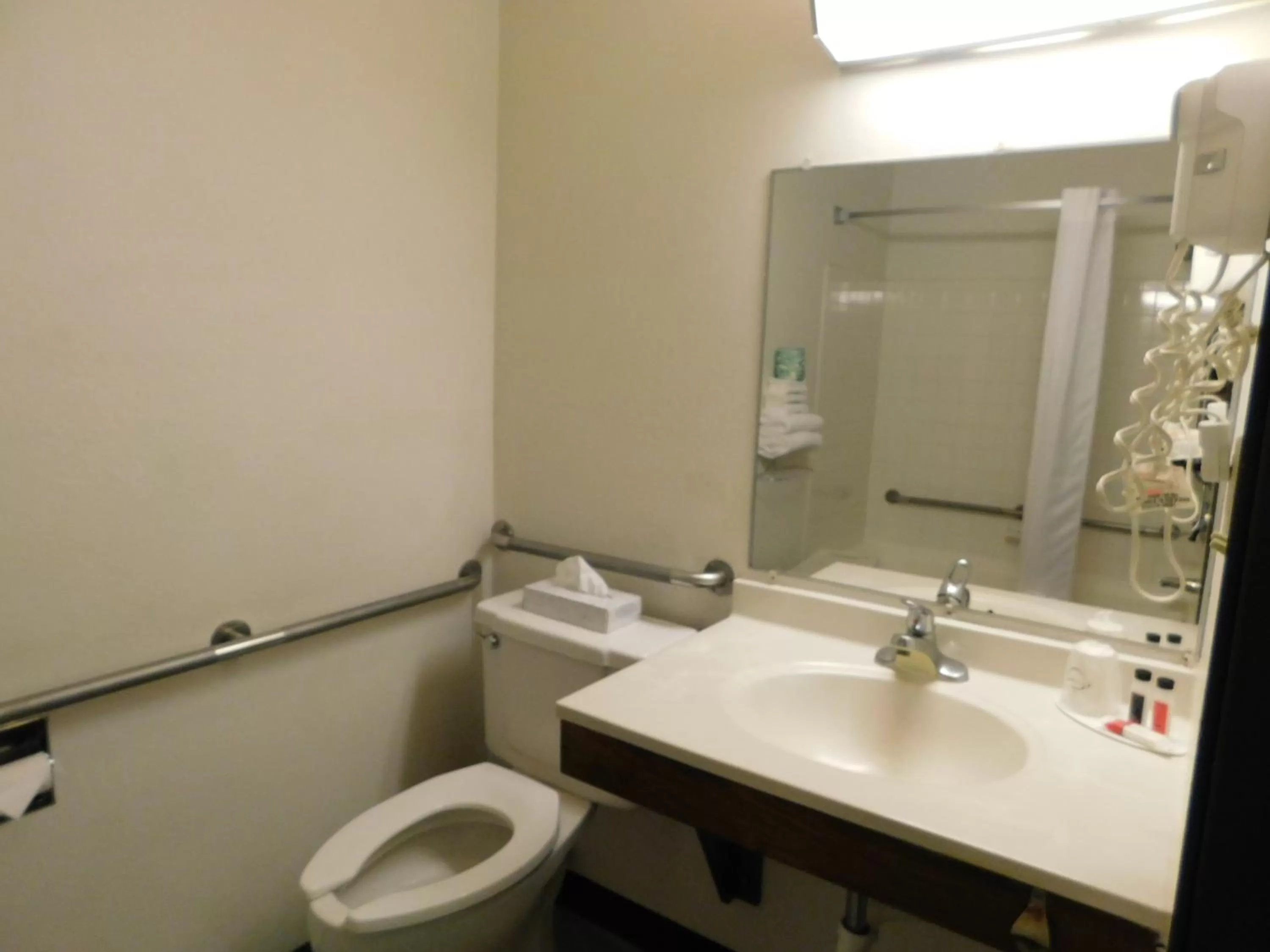 Bathroom in The Covered Bridge Inn