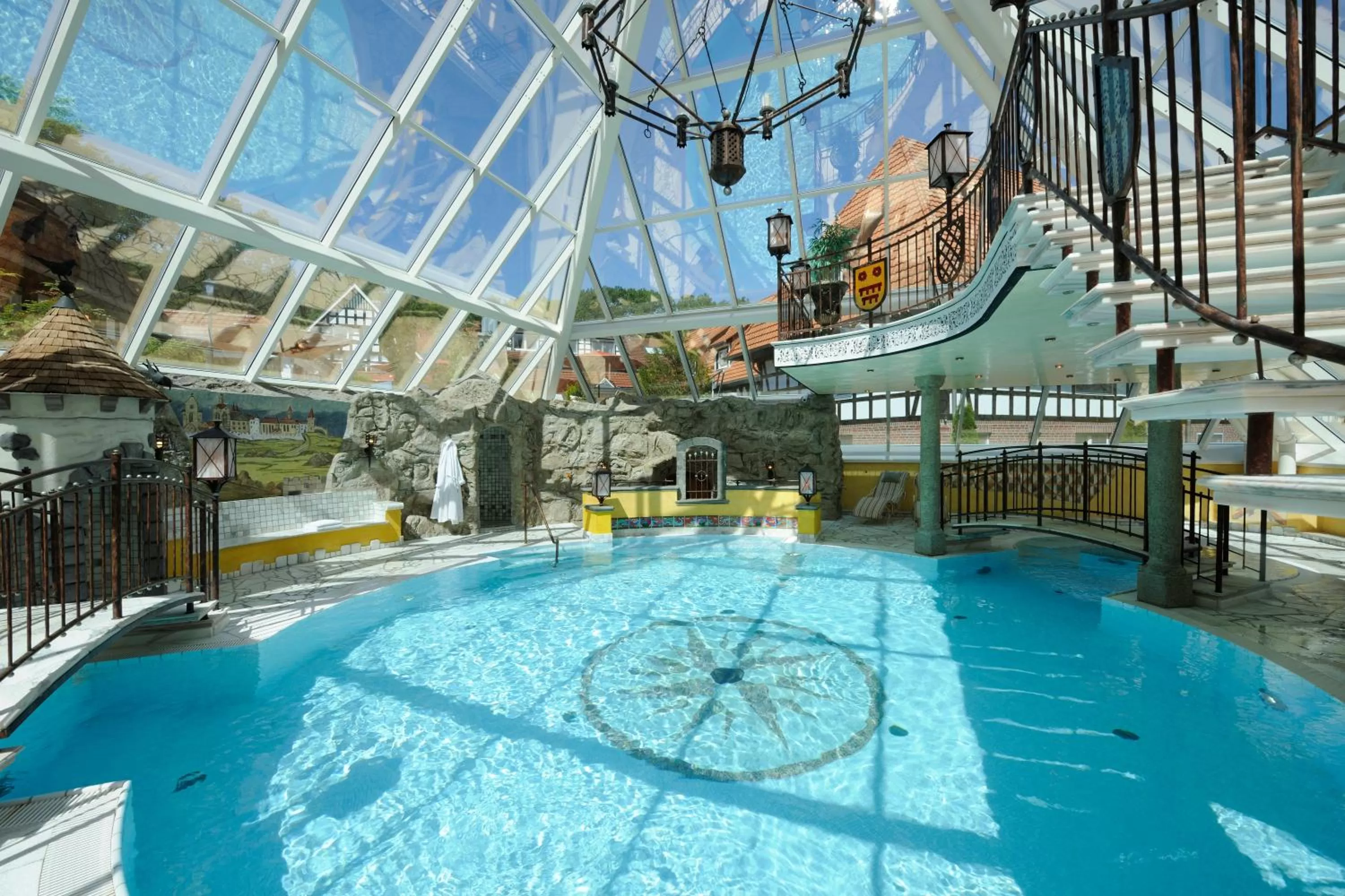 Swimming pool in VILA VITA Burghotel Dinklage