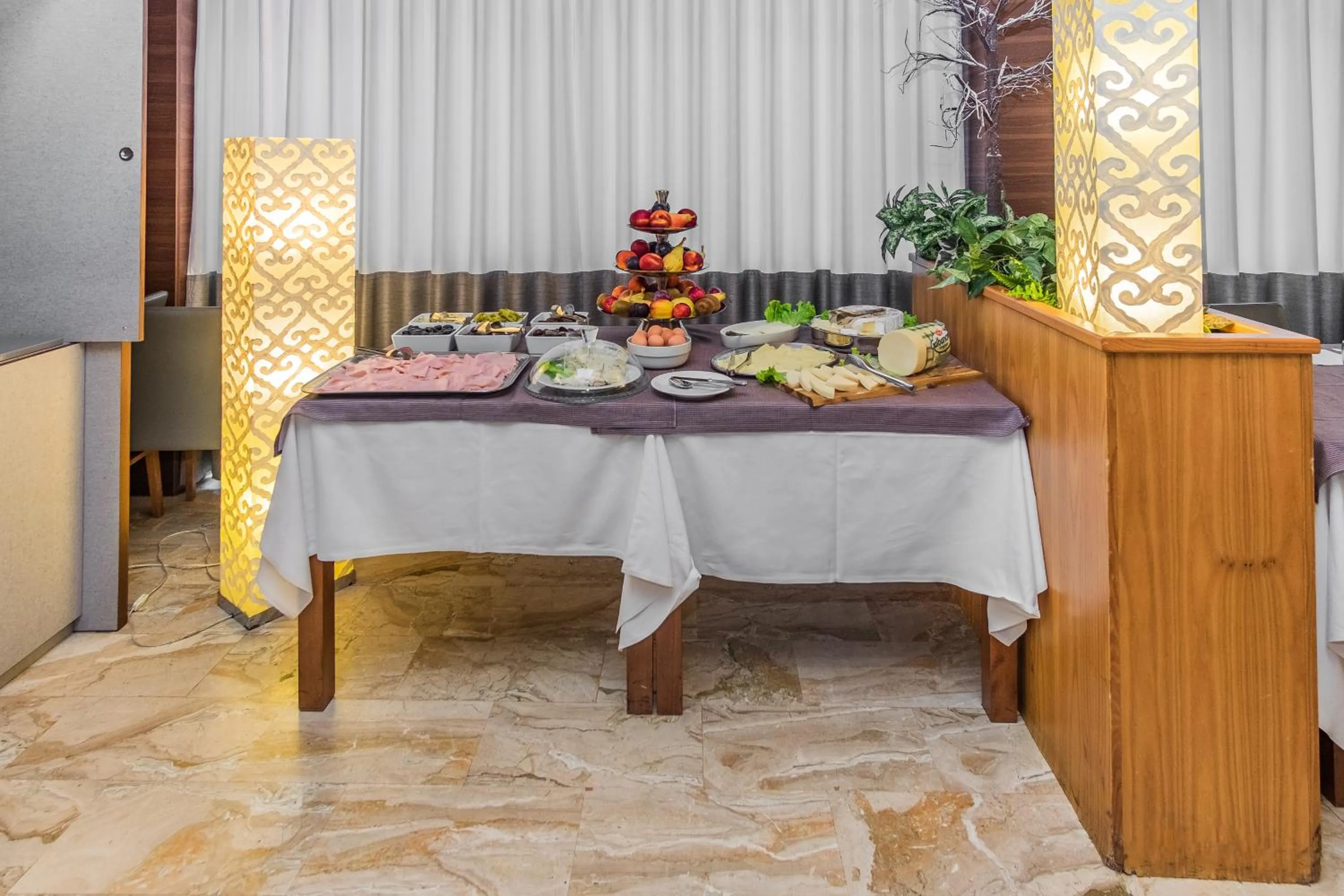 Buffet breakfast in Hotel Residence Ristorante Ramandolo