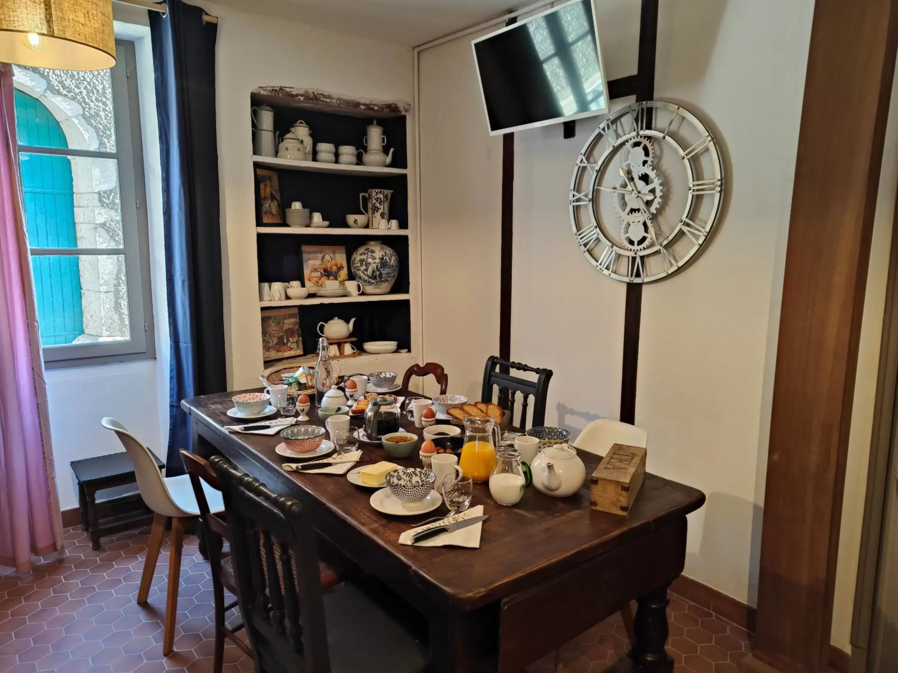 Double Room with Mountain View in Le Chat Botté Chambres et Table d'hôte sur réservation Double Room with Mountain View in Le Chat Botté Chambres et Table d'hôte sur réservation