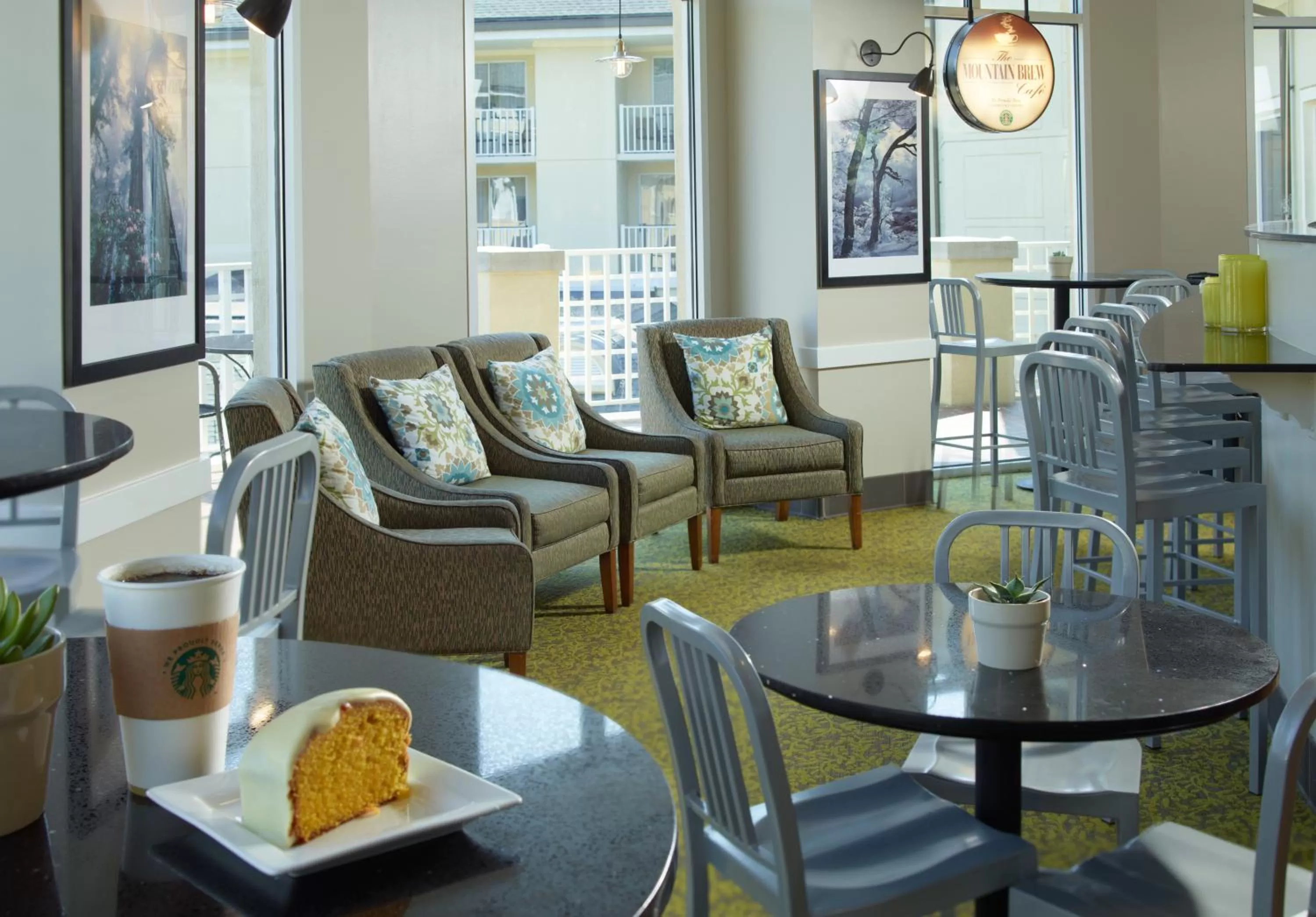 Restaurant/places to eat in Atlanta Evergreen Lakeside Resort