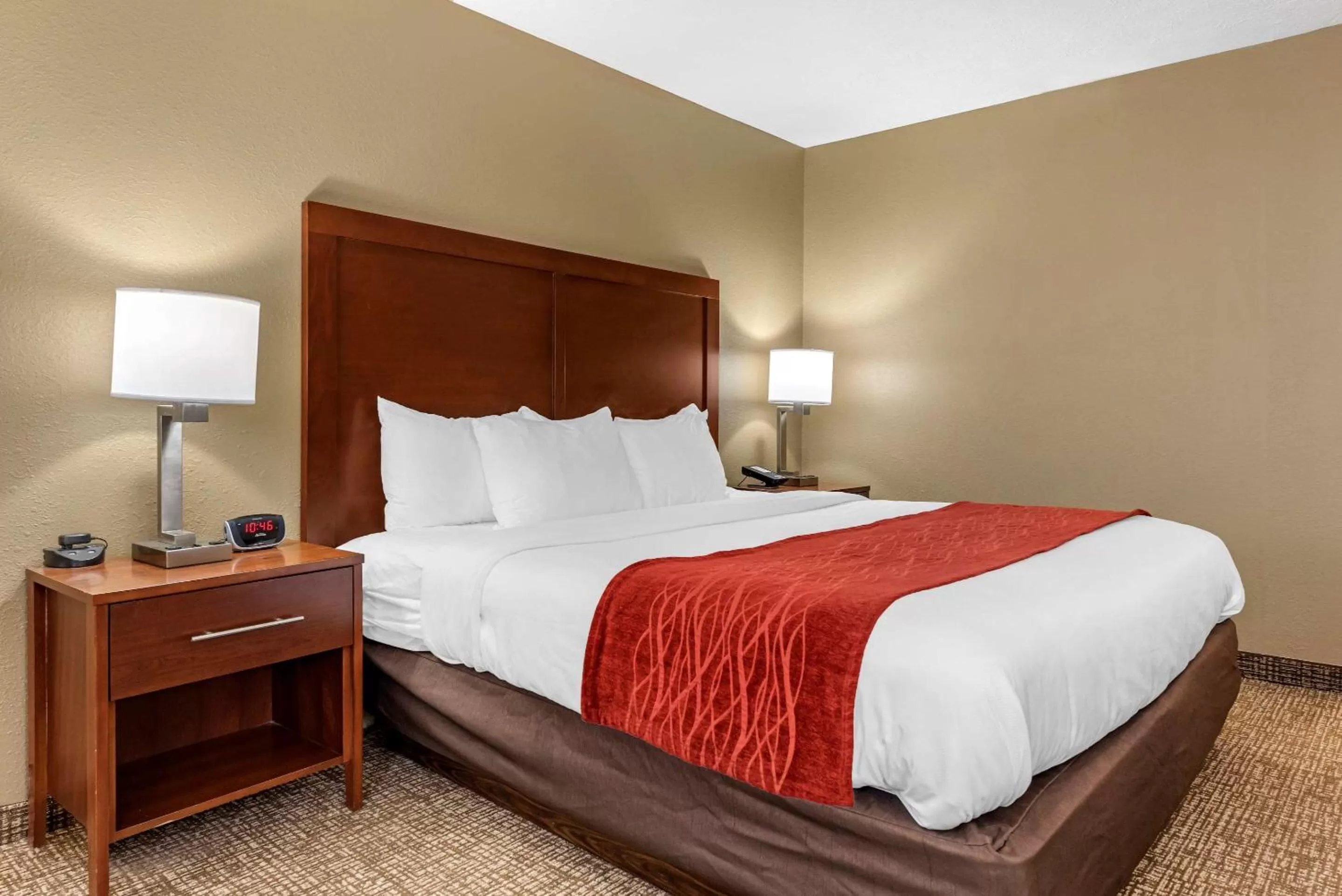 Photo of the whole room in Comfort Inn & Suites Cincinnati Eastgate