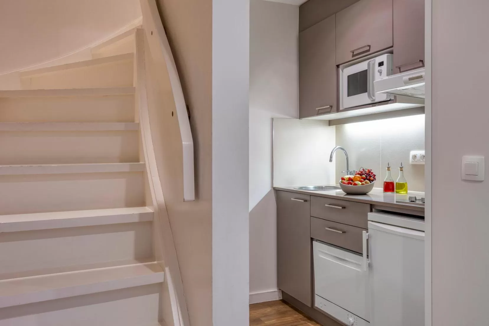 Kitchen or kitchenette in Citadines Toison d'Or Brussels