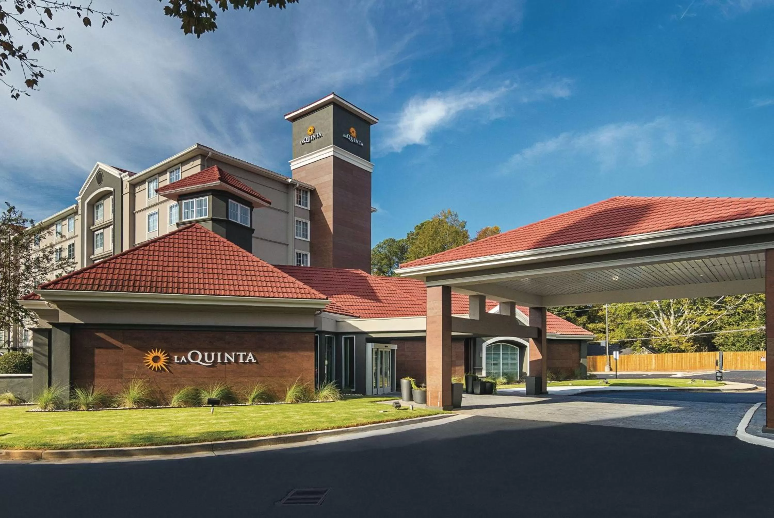 Property building in La Quinta by Wyndham Atlanta Conyers