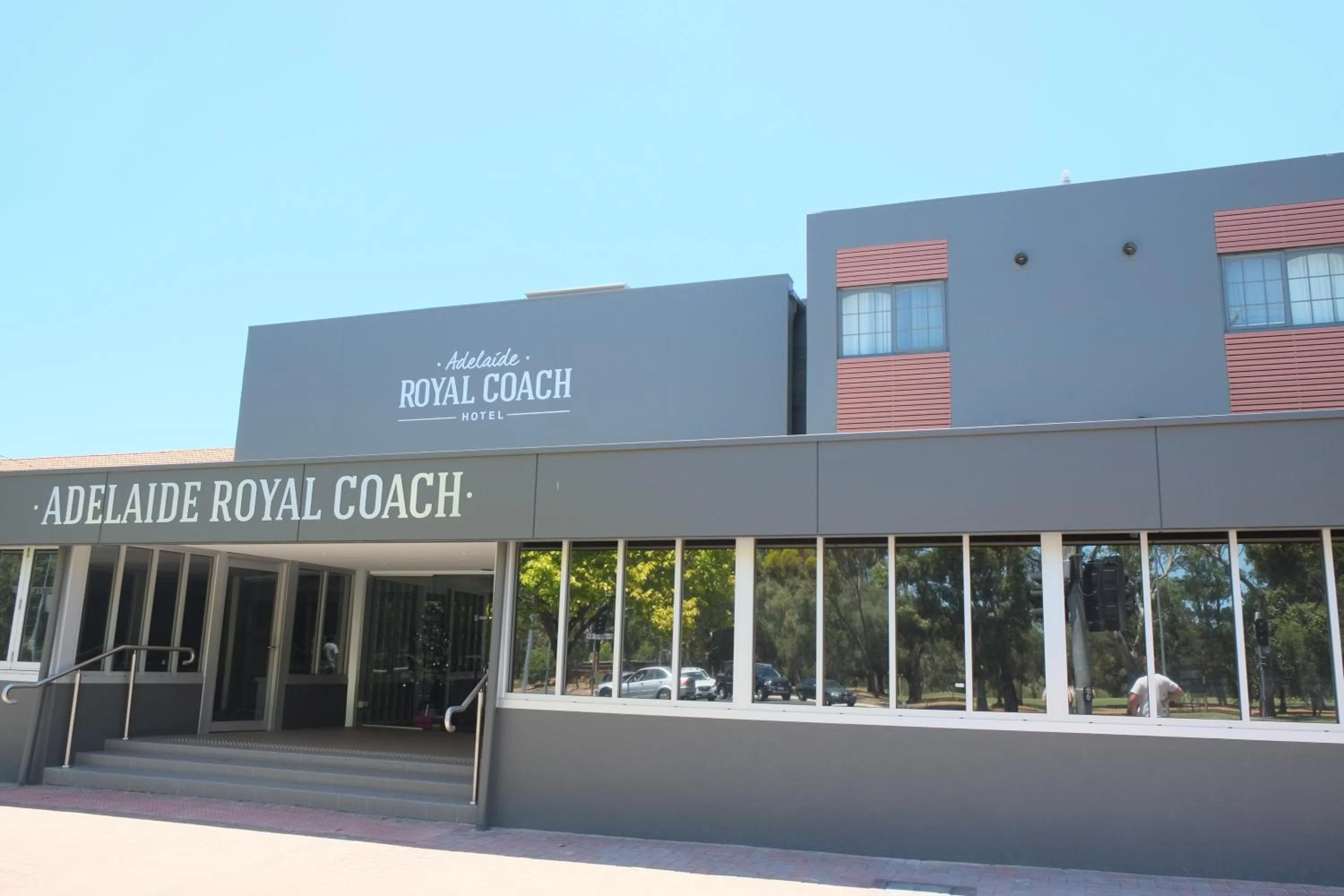 Facade/entrance in Adelaide Royal Coach
