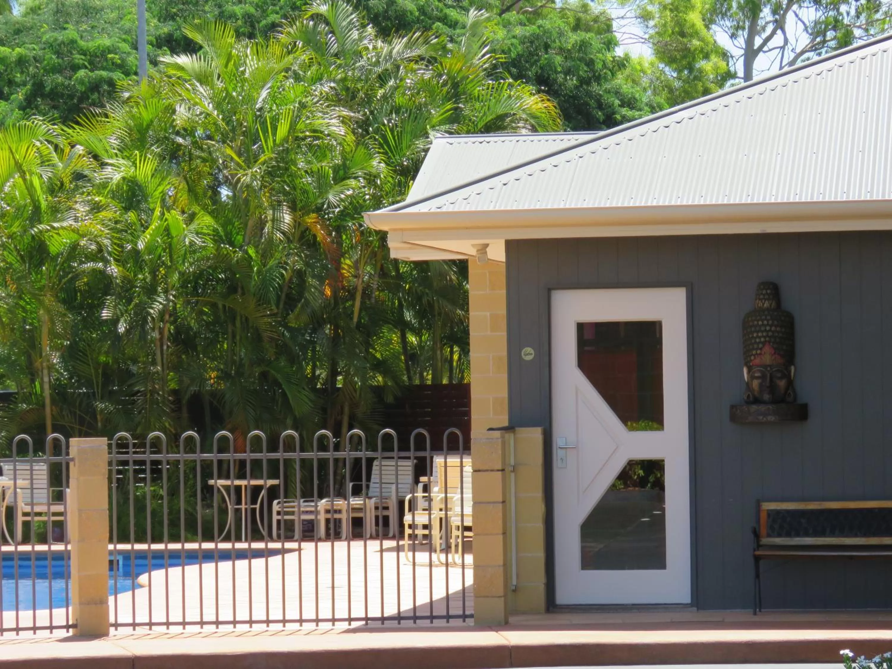 Pool View in Emerald Gardens Motel & Apartments