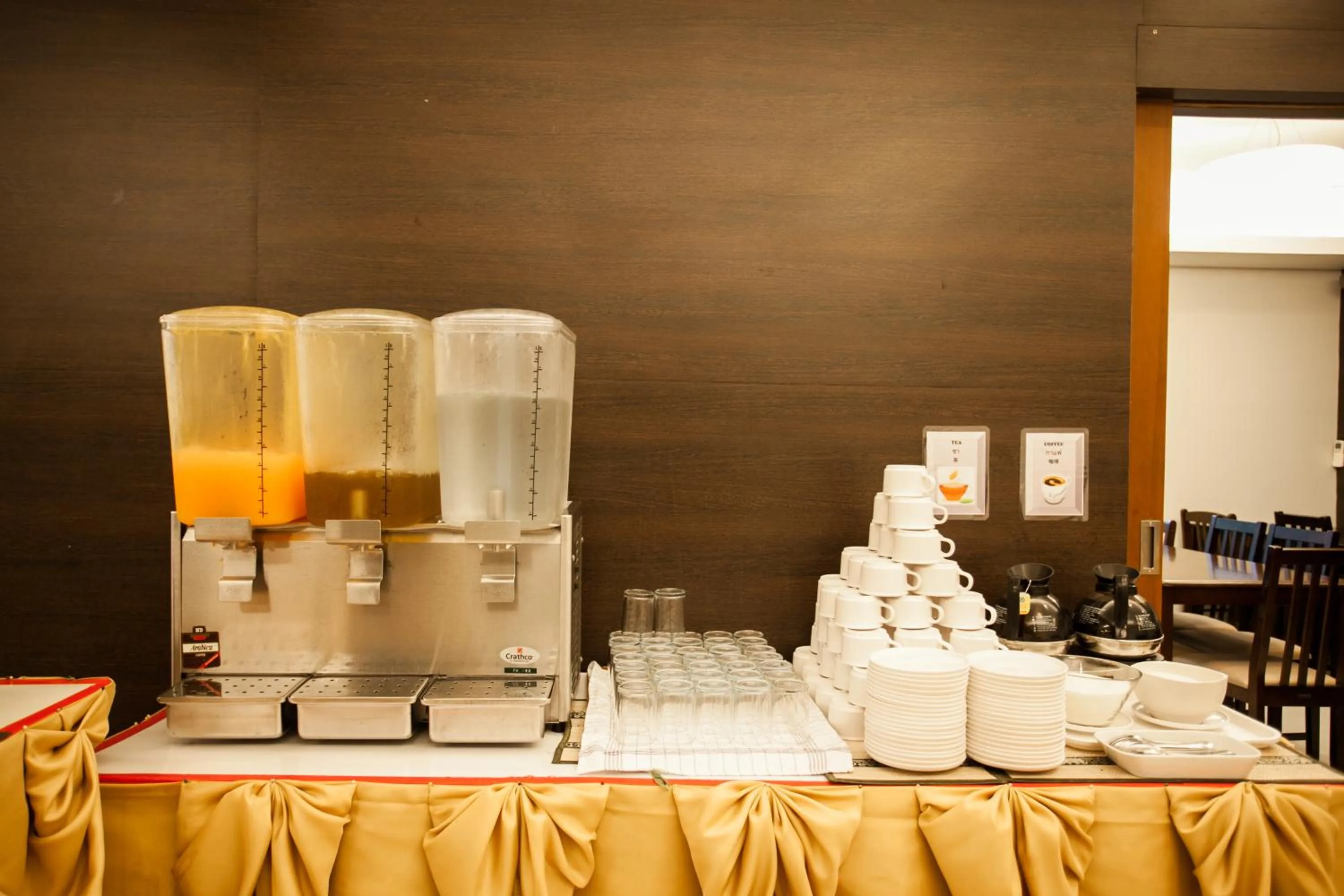 Restaurant/places to eat in Grand Tara Garden Thai Hotel