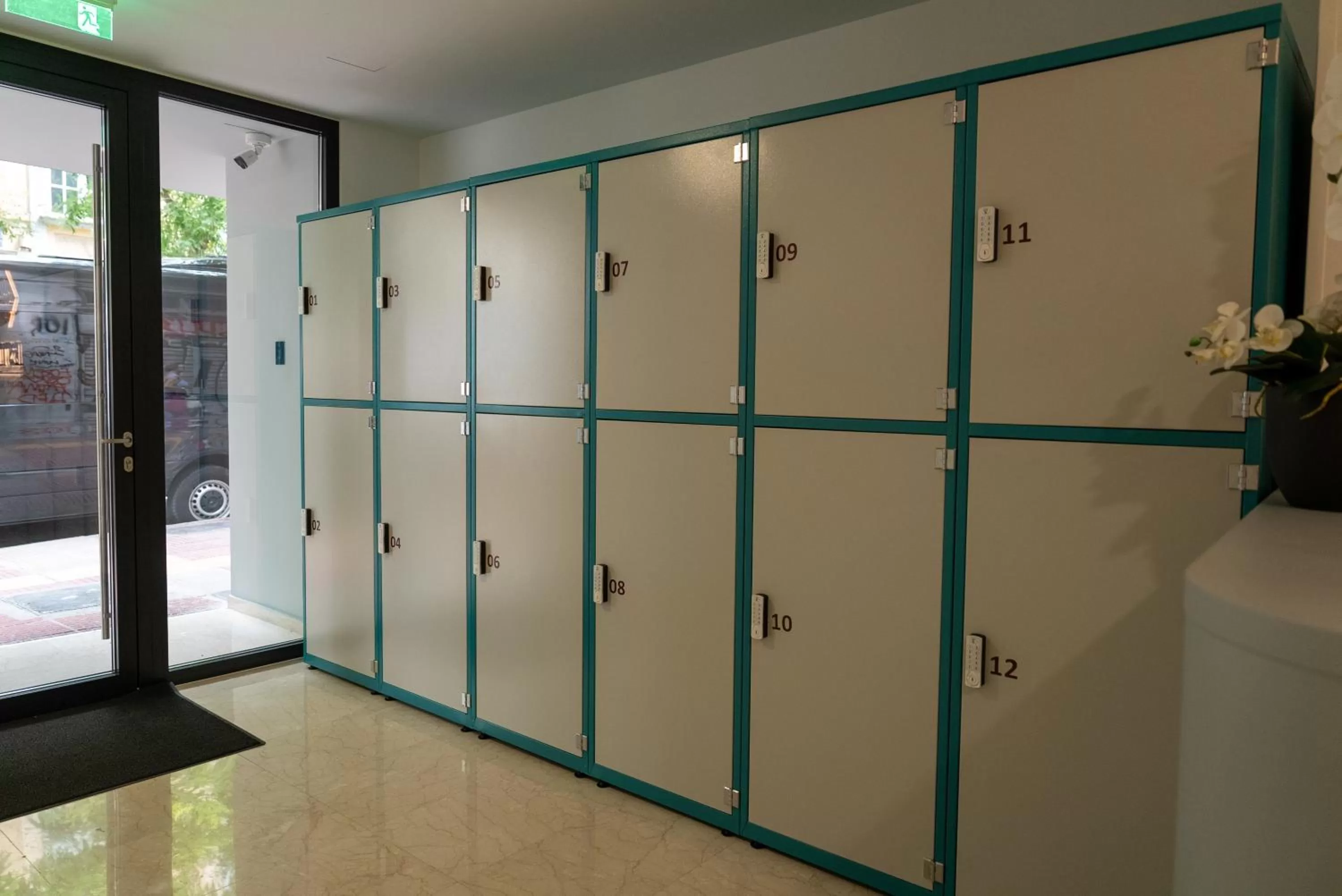 microwave in Hestia - Averof 7