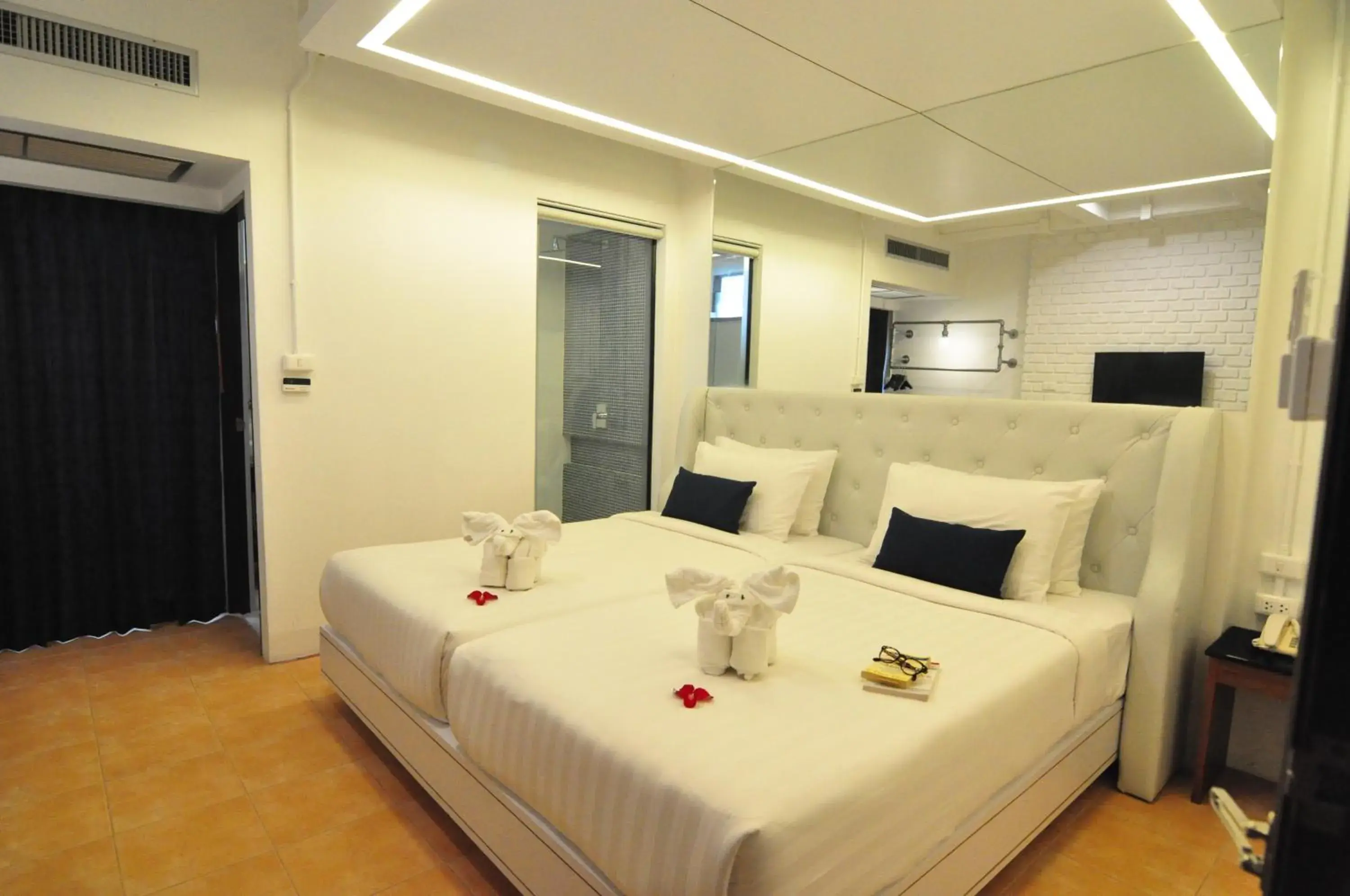 Deluxe Twin Room in Forty Winks Phuket Hotel Deluxe Twin Room in Forty Winks Phuket Hotel