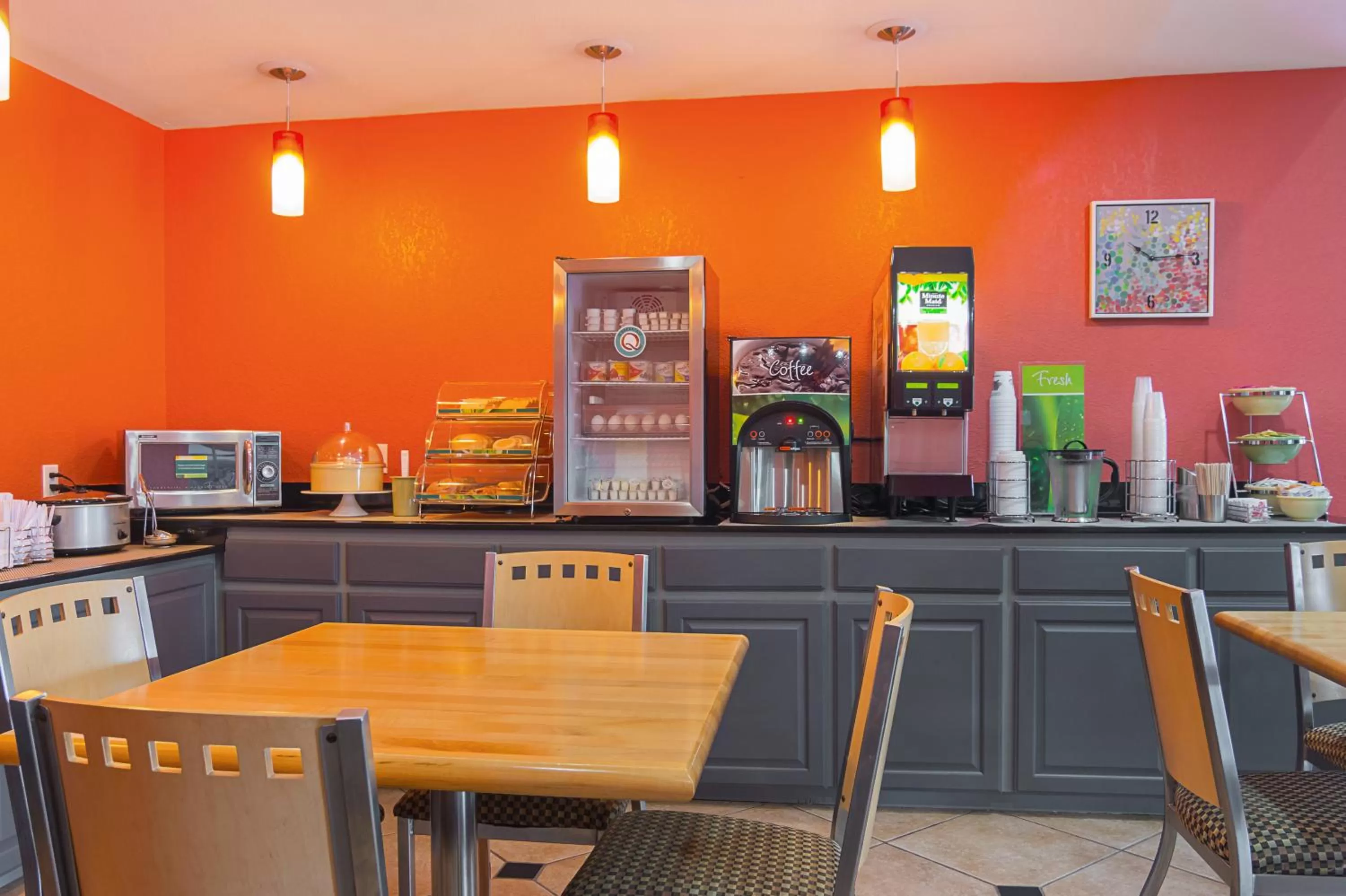 Dining area in Quality Inn Carthage