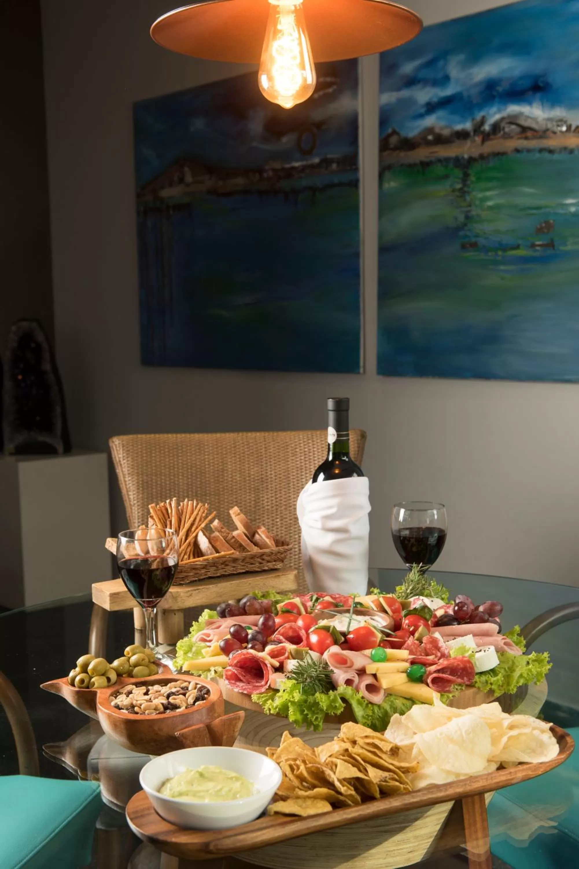 Restaurant/places to eat in Holiday Inn Montevideo by IHG