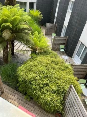 Patio in Le Clos Du Pontic Logis et Cit'Hotel