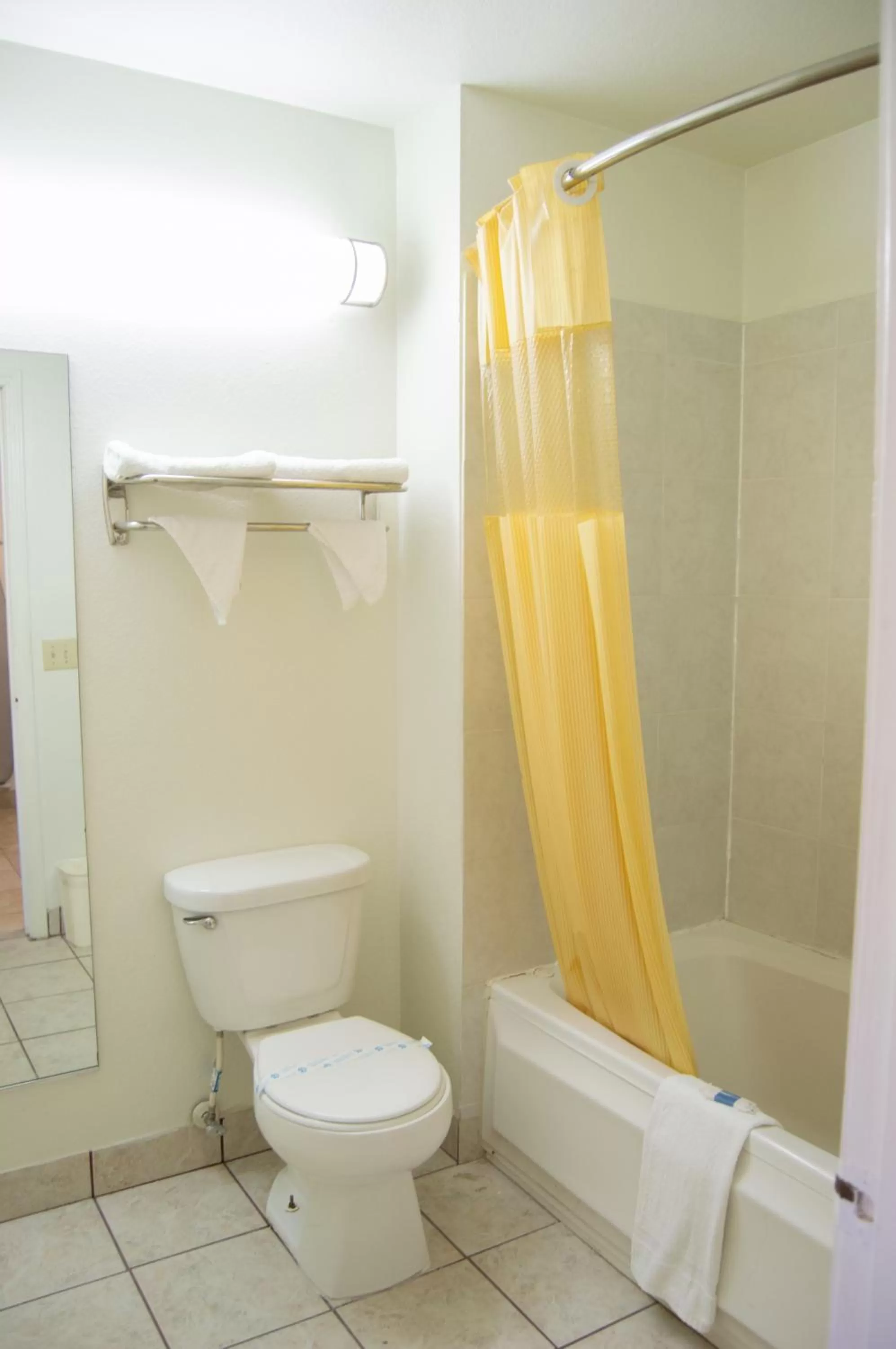 Blue Jay Inn & Suites