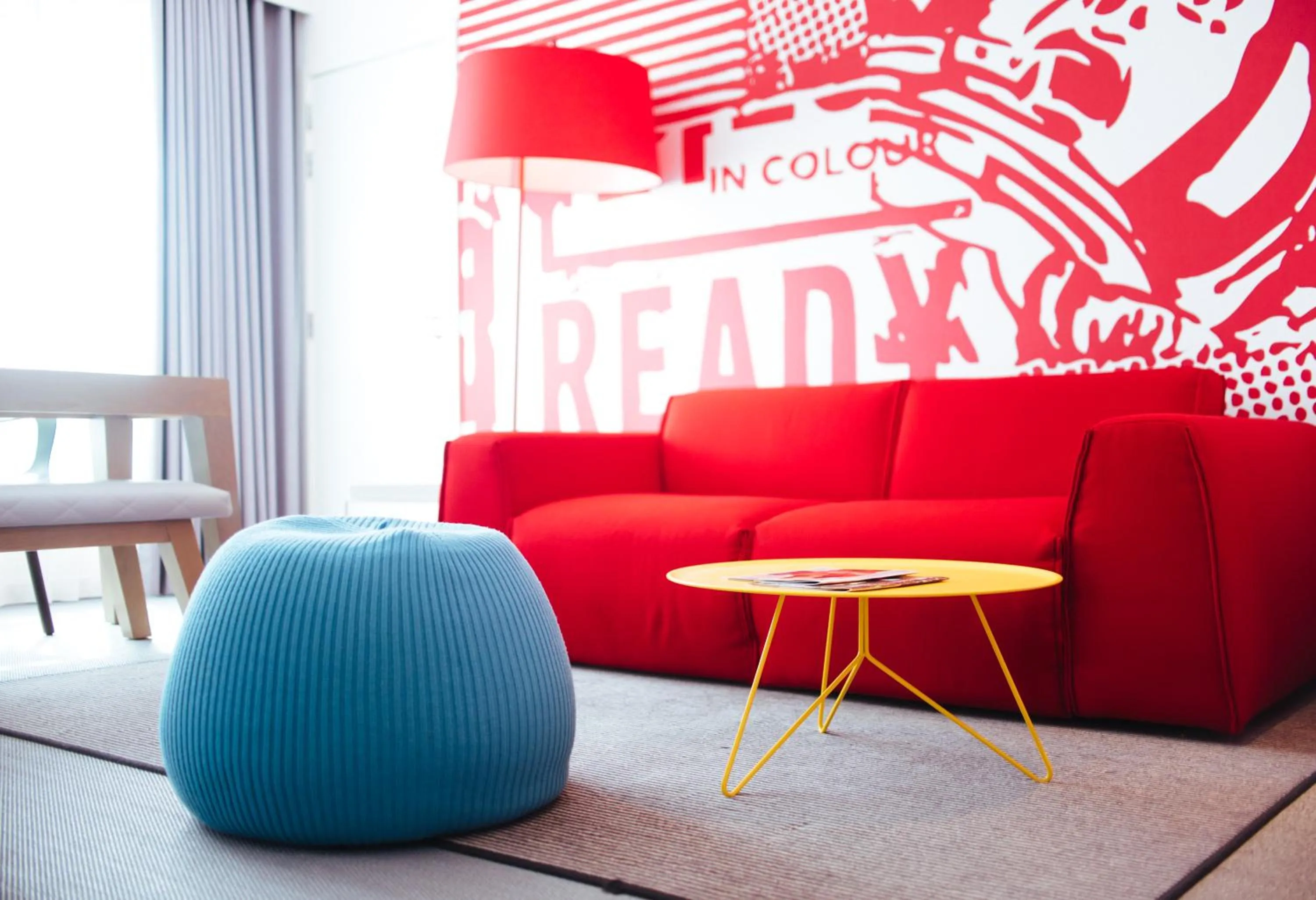 Living room in Radisson RED Brussels