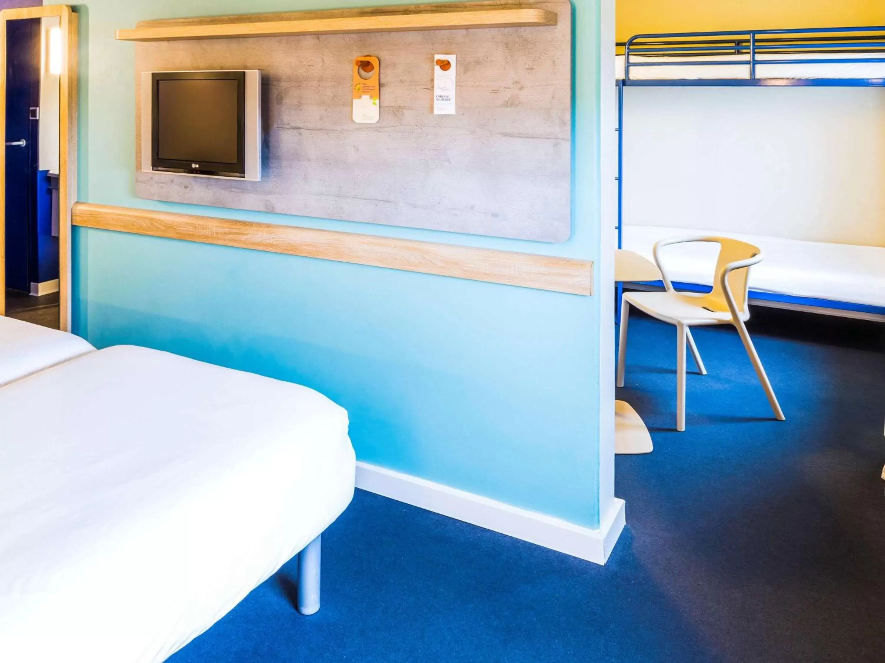 Family Room in ibis Budget Luxembourg Aeroport Family Room in ibis Budget Luxembourg Aeroport