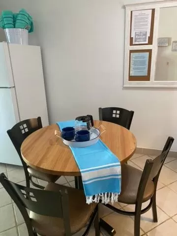 Dining area in Bay Lodging Resort