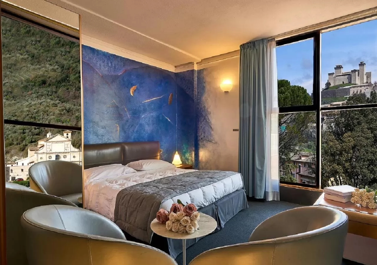 Photo of the whole room, Bed in Albornoz Palace Hotel