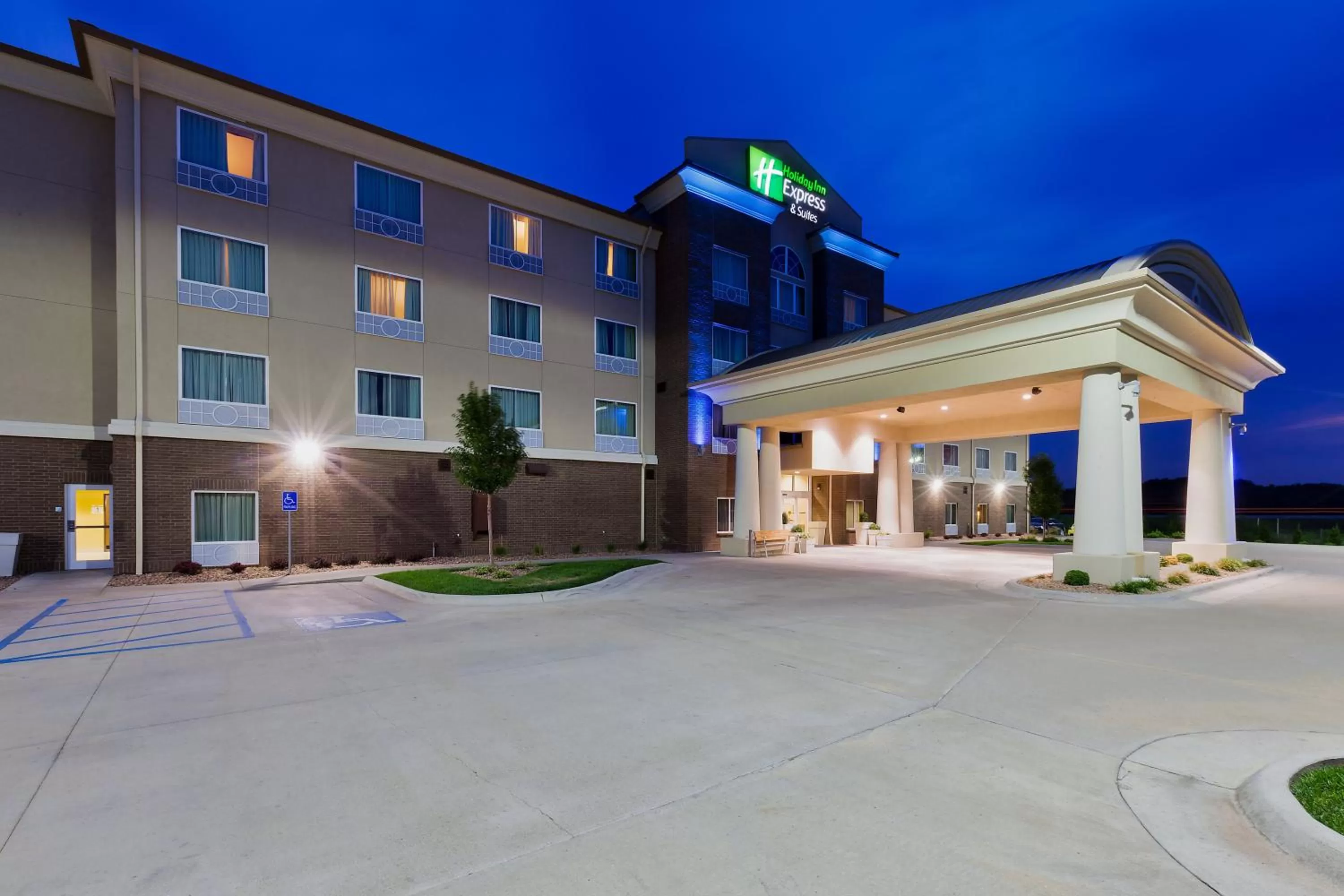 Holiday Inn Express Hotel & Suites Salina by IHG