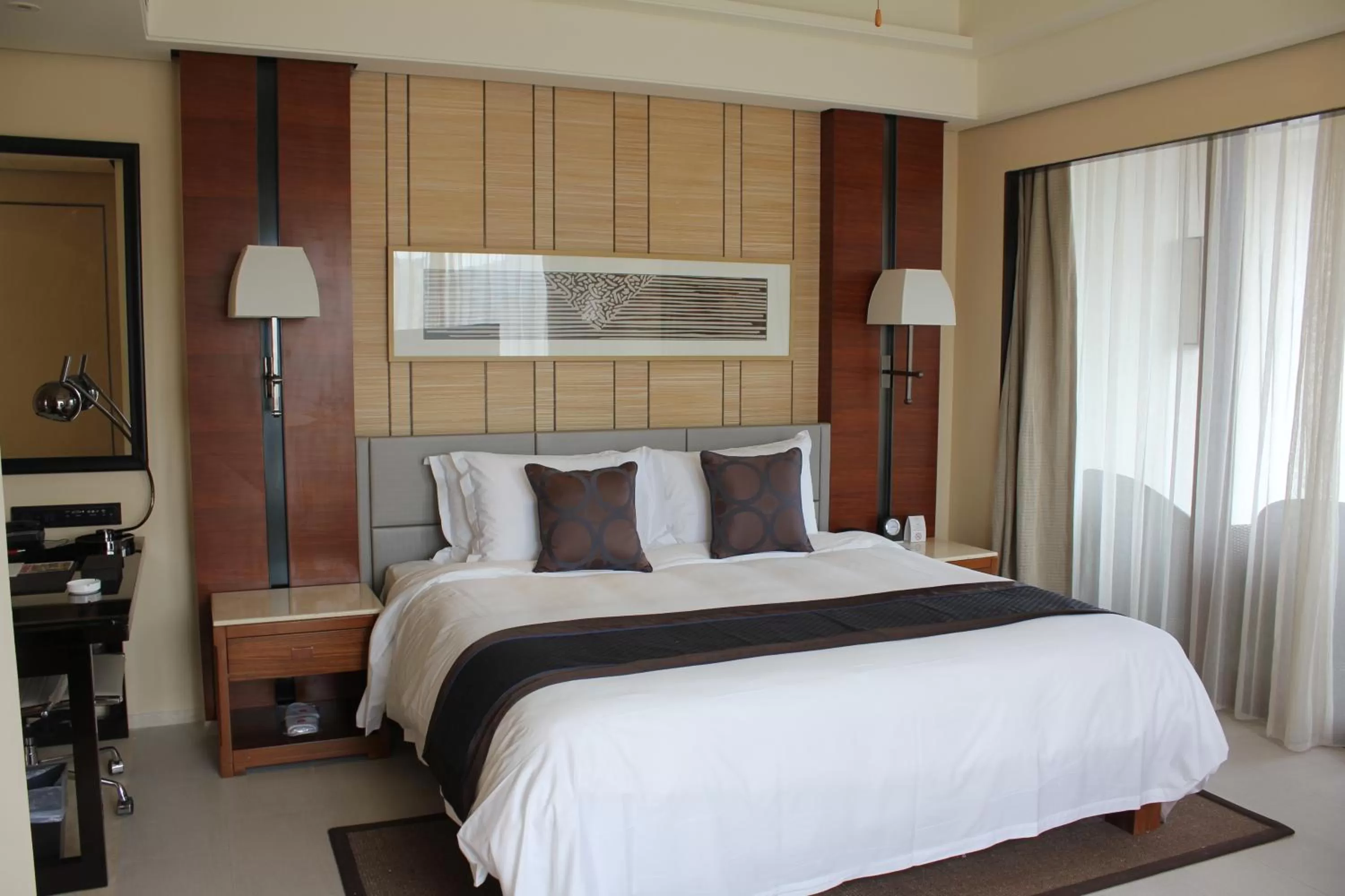 Bed in Crowne Plaza Sanya City Center by IHG