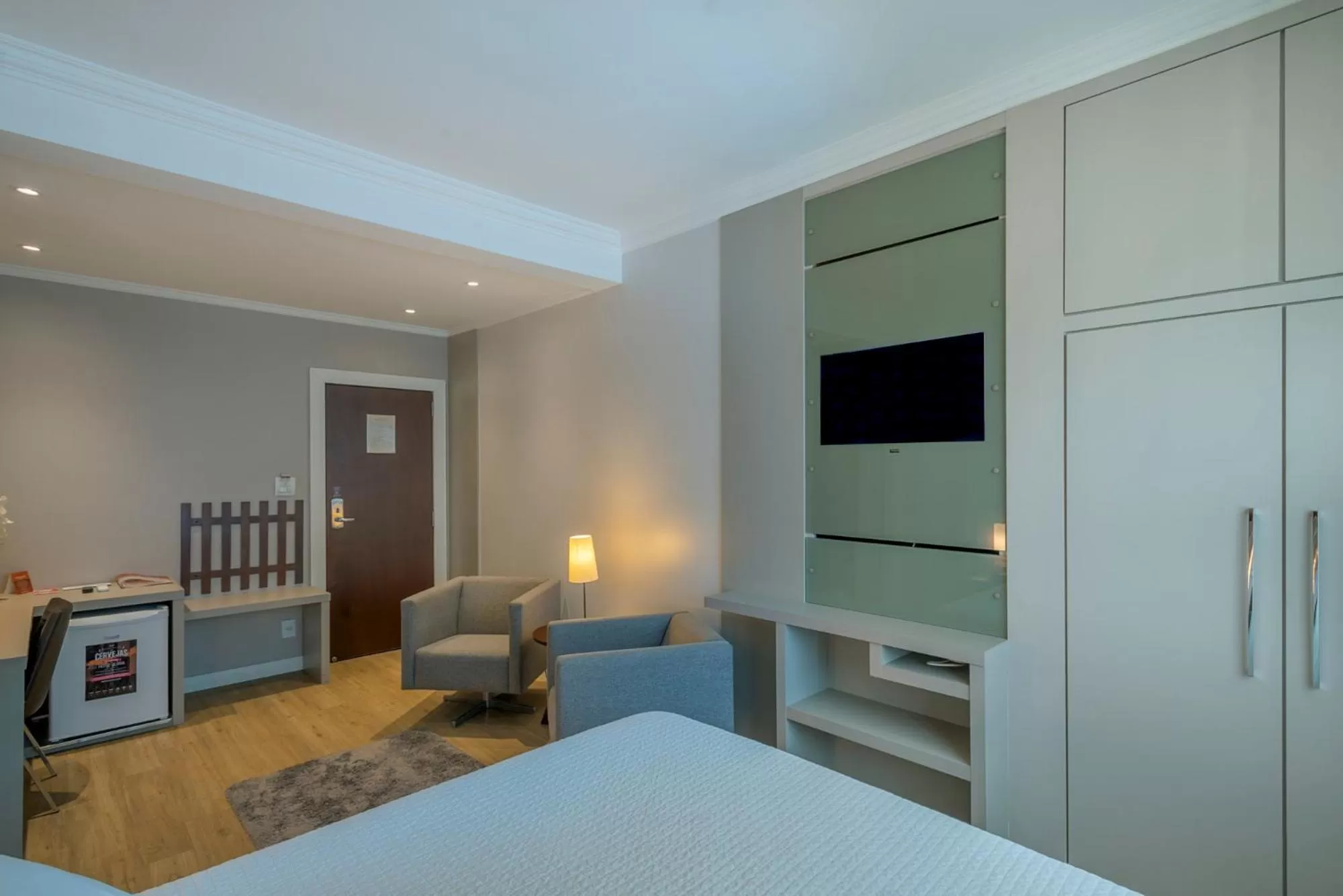 TV/Entertainment Center in Hotel Glória