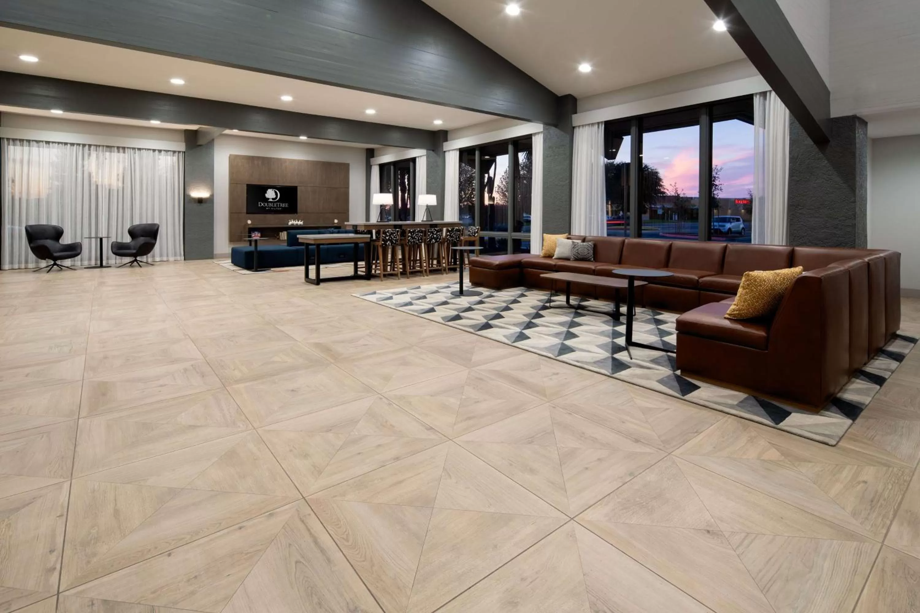 Lobby or reception in DoubleTree by Hilton Bakersfield