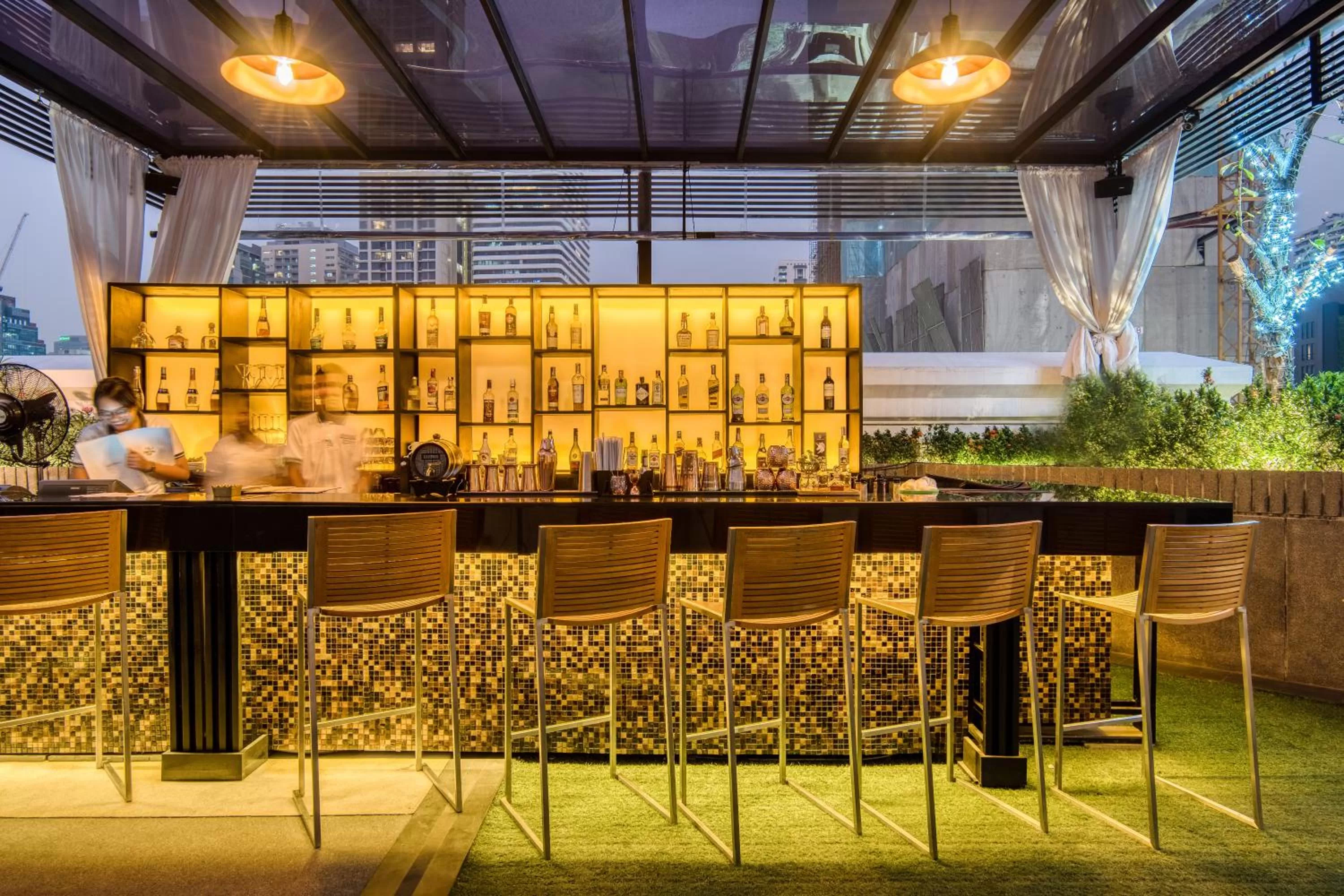 Restaurant/places to eat in Mövenpick Hotel Sukhumvit 15 Bangkok