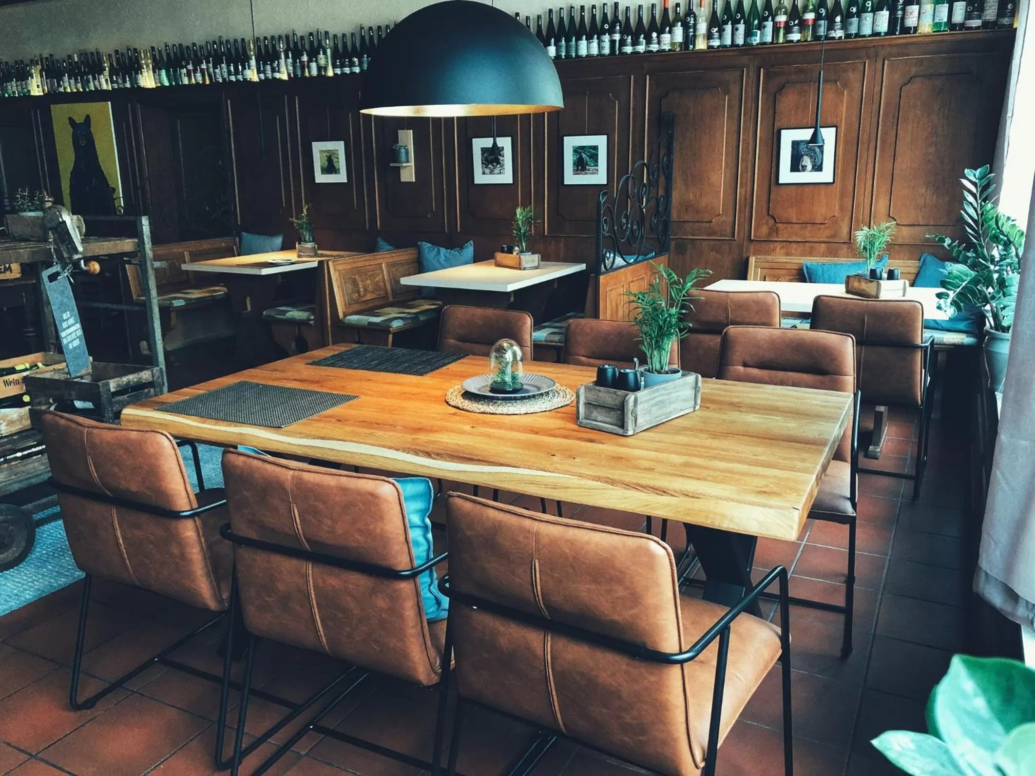 Restaurant/places to eat in Hotel & Weinhaus Zum Schwarzen Bären