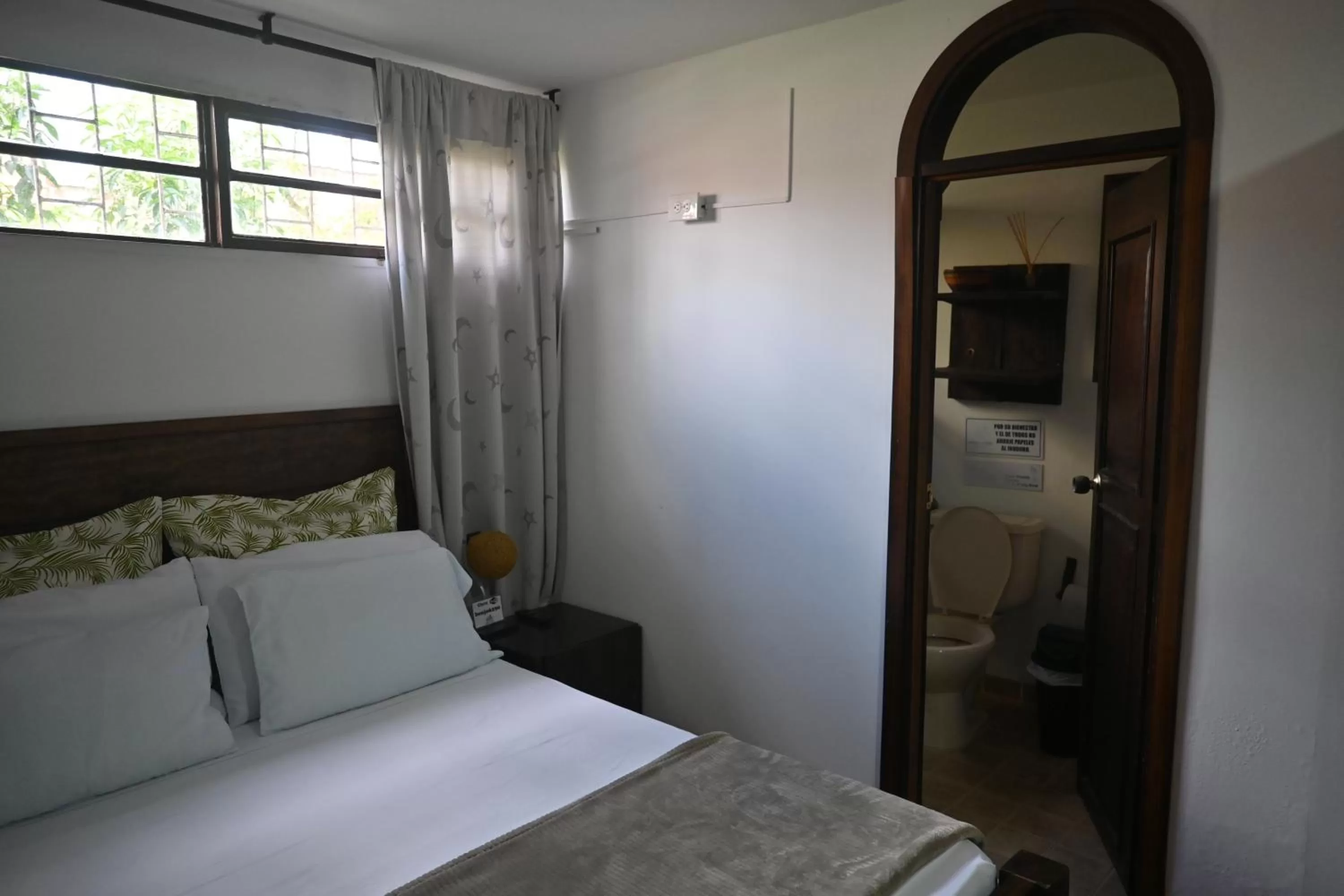 Photo of the whole room, Bed in Hosteria De Mi Pueblo