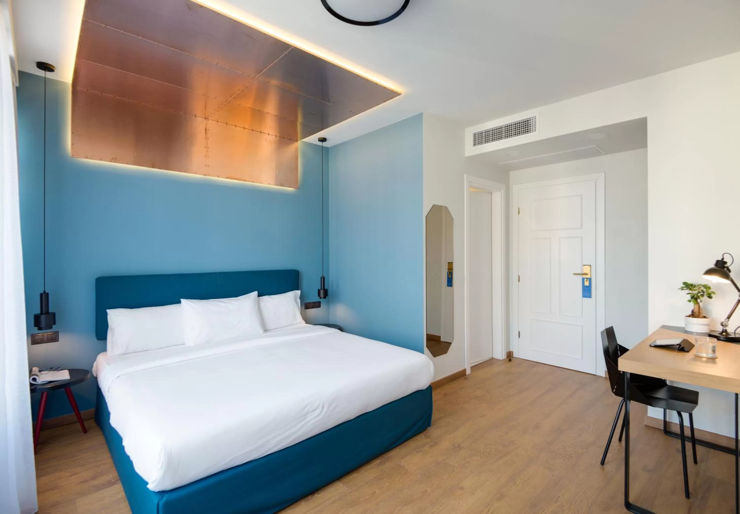 Bed in Colors Urban Hotel Thessaloniki