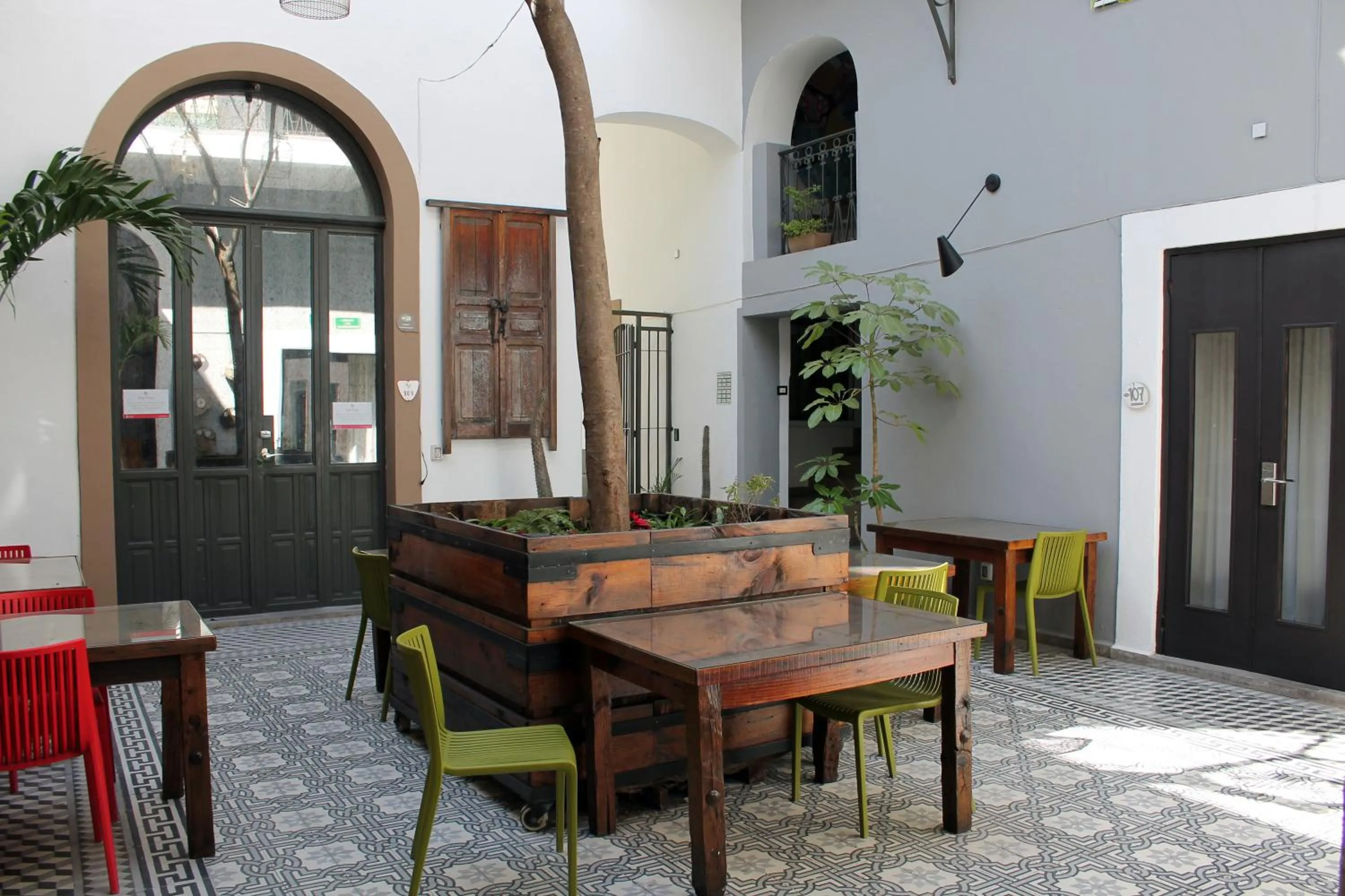 Patio in Kuku Ruku Hotel