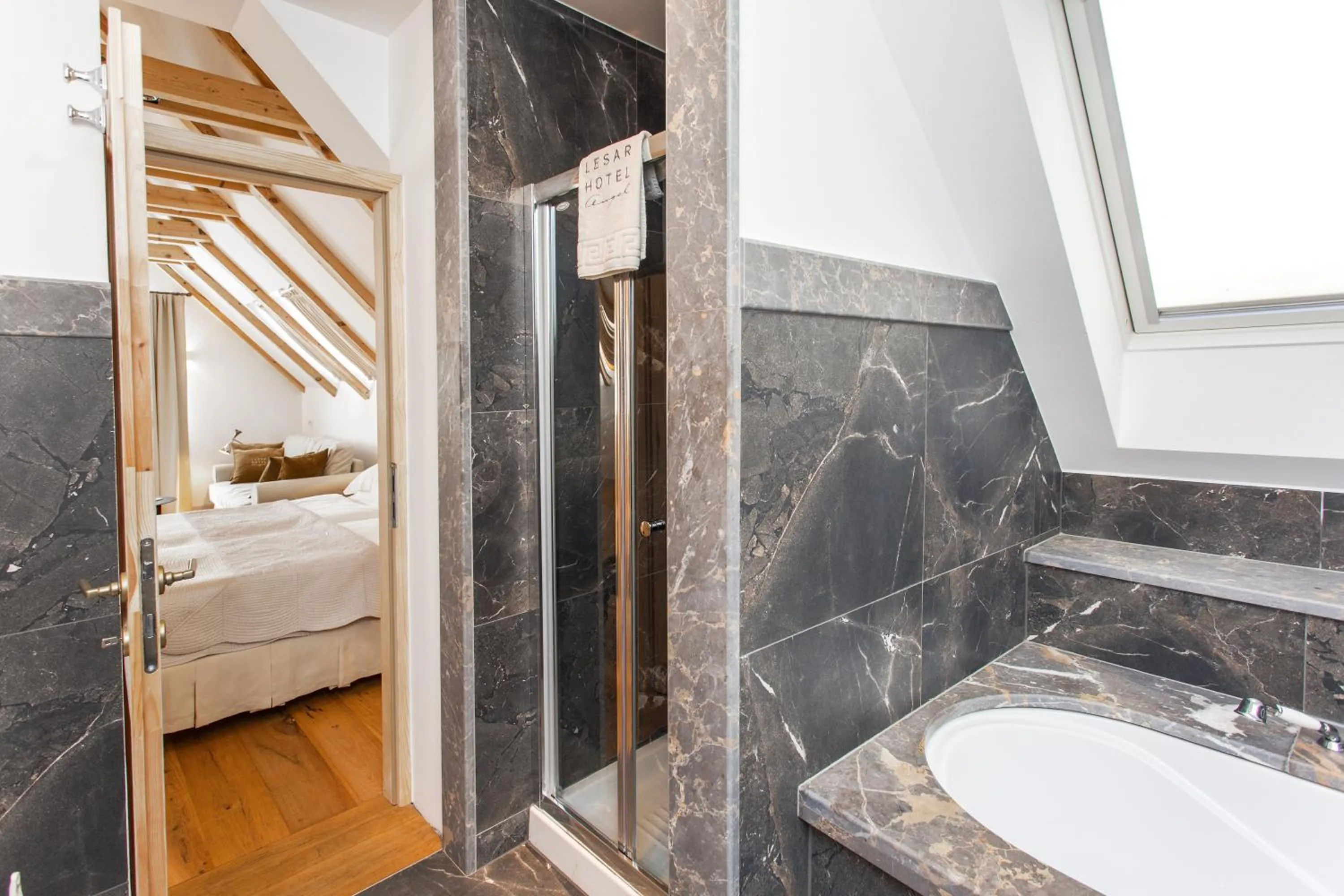 Bed in Lesar Hotel Angel - Member of Hip Hotels