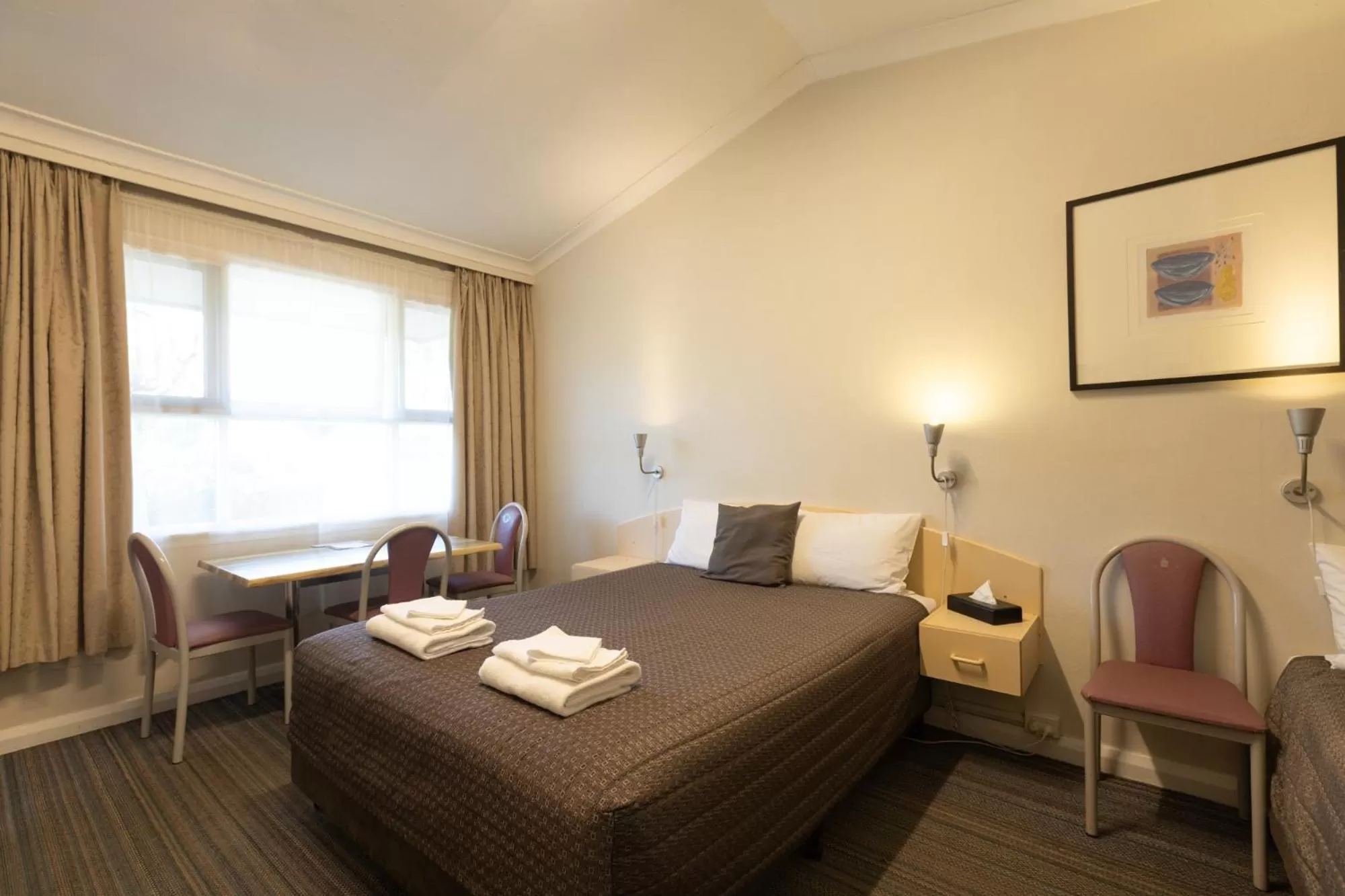 Bed in Mittagong Motel