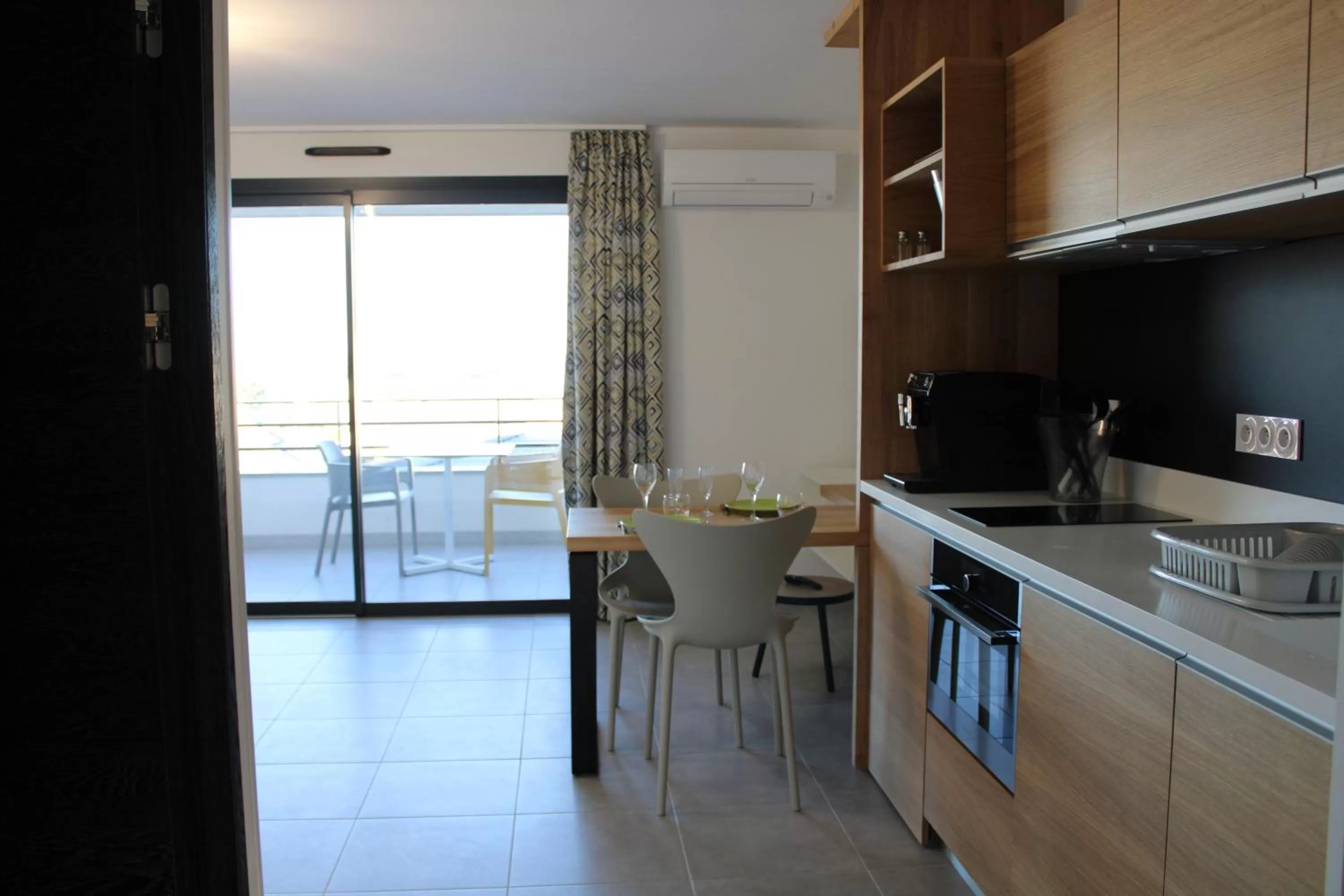 Queen Studio - single occupancy - Disability Access in hôtel résidence a torra