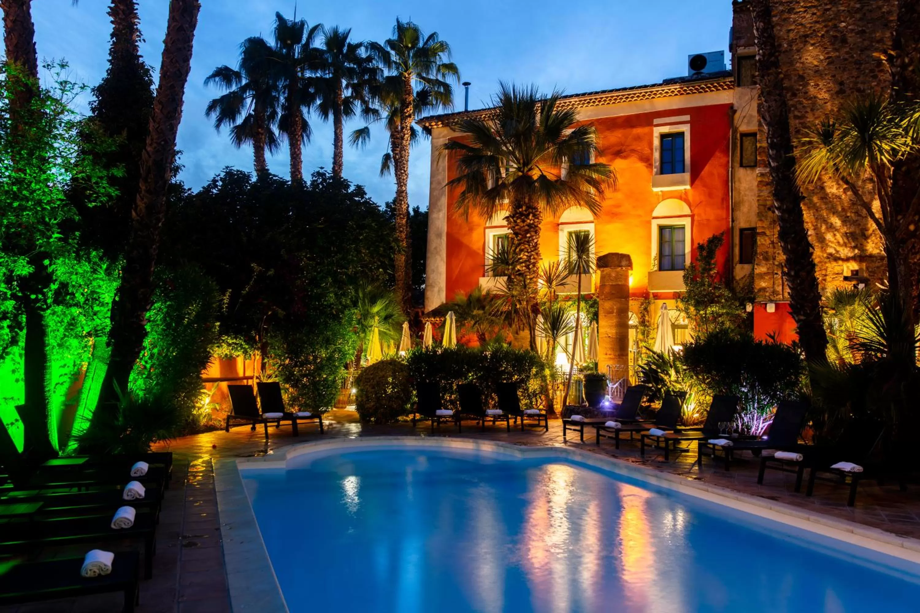 Night in Hôtel l'Arena