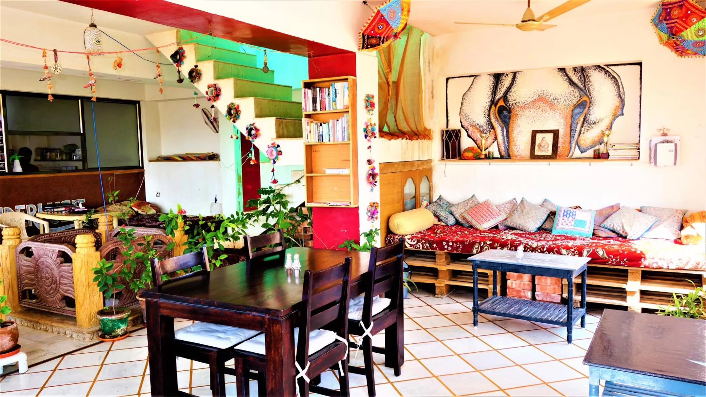Restaurant/places to eat in The Wanderlust Guest House & Safari