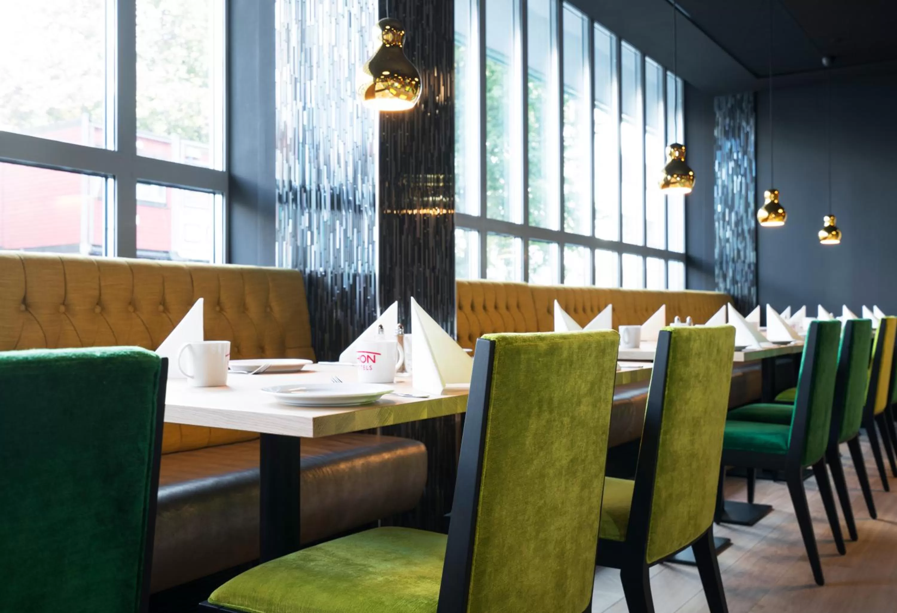 Restaurant/places to eat in Thon Hotel Orion