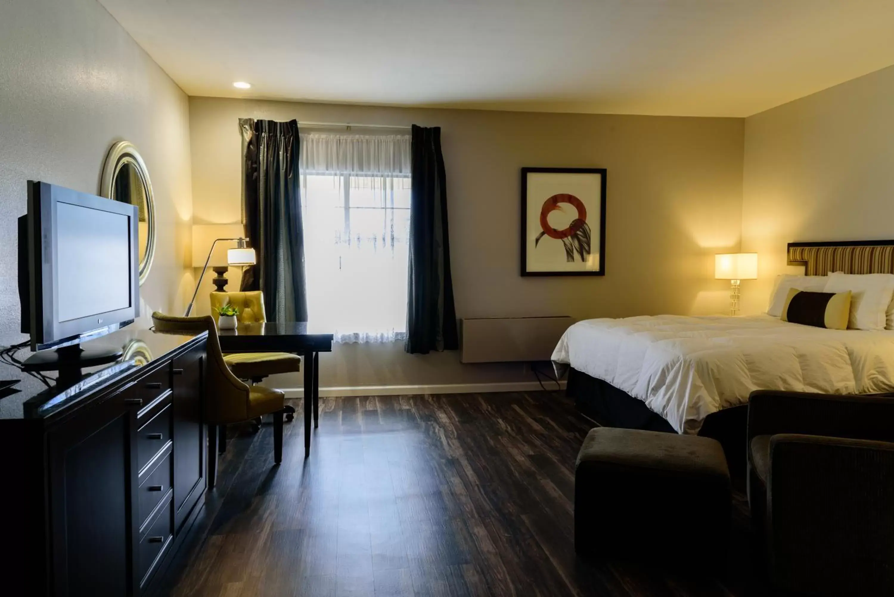 Junior Suite - Non-Smoking in Heritage Inn & Suites Ridgecrest - China Lake Junior Suite - Non-Smoking in Heritage Inn & Suites Ridgecrest - China Lake