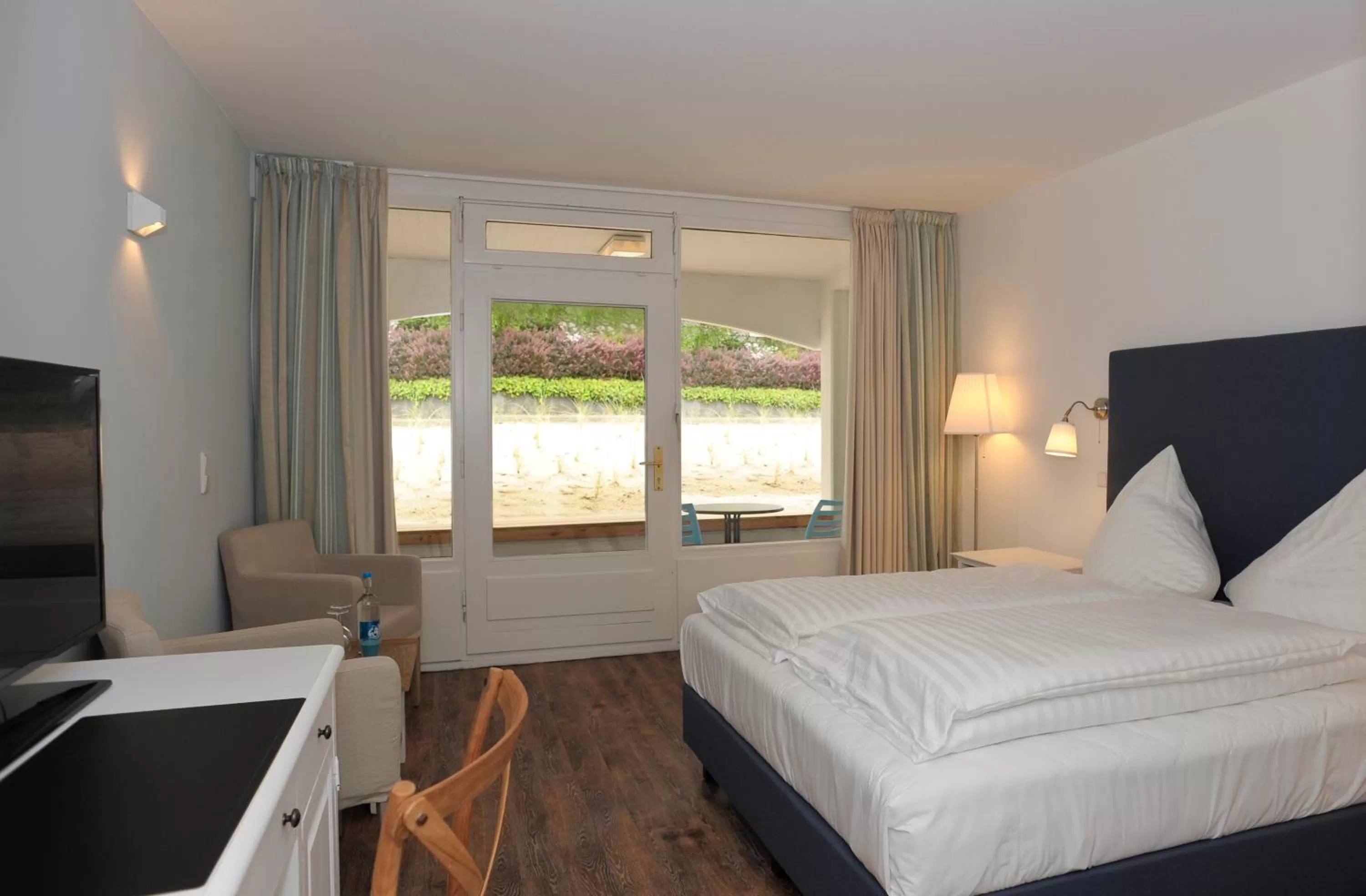 Decorative detail, Bed in ACQUA Strande Yachthotel & Restaurant