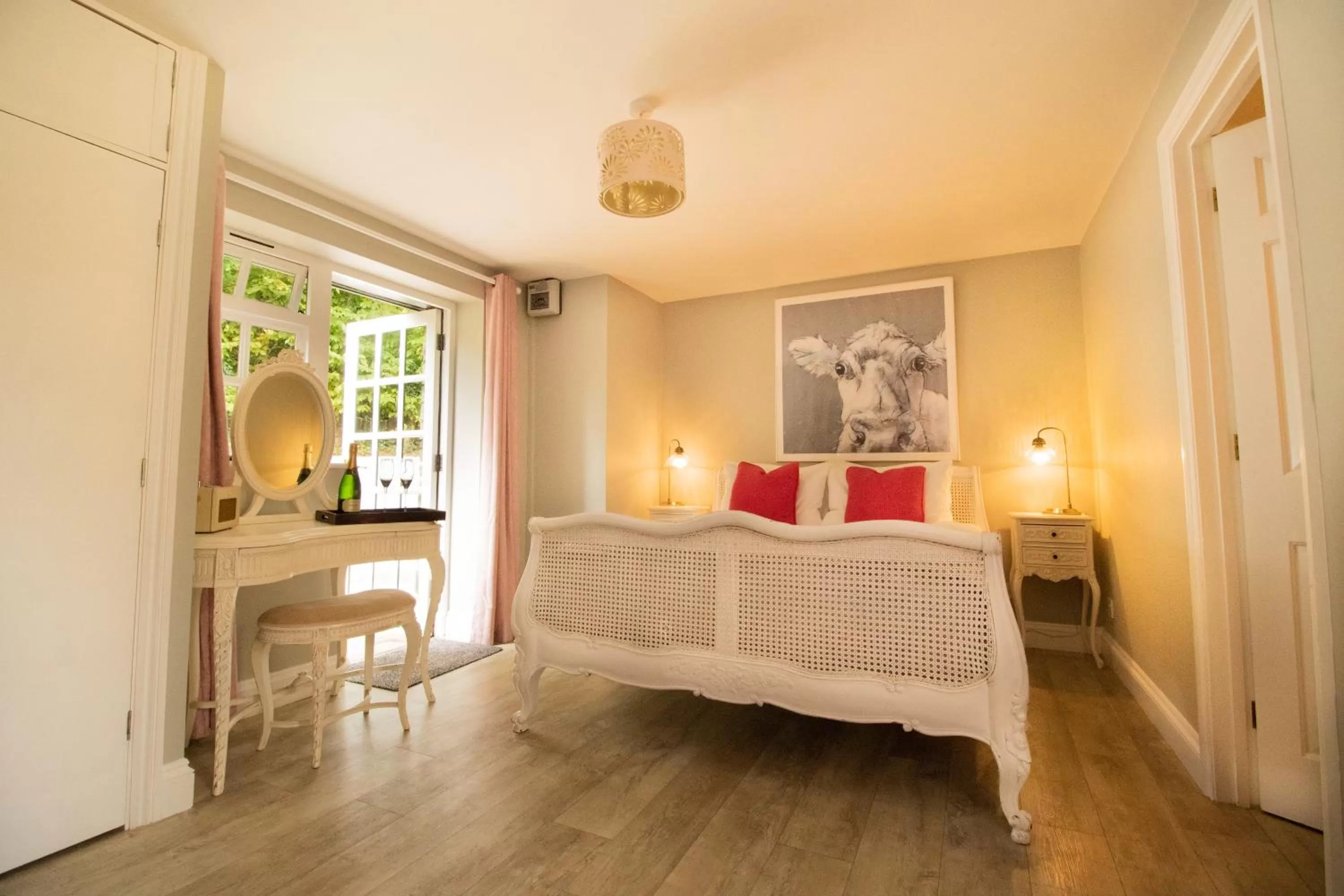 Bedroom, Bed in Boscundle Manor