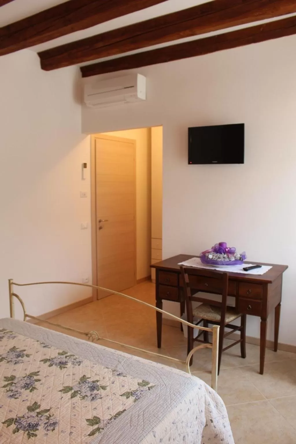 Bed in B&B Acero Rosso