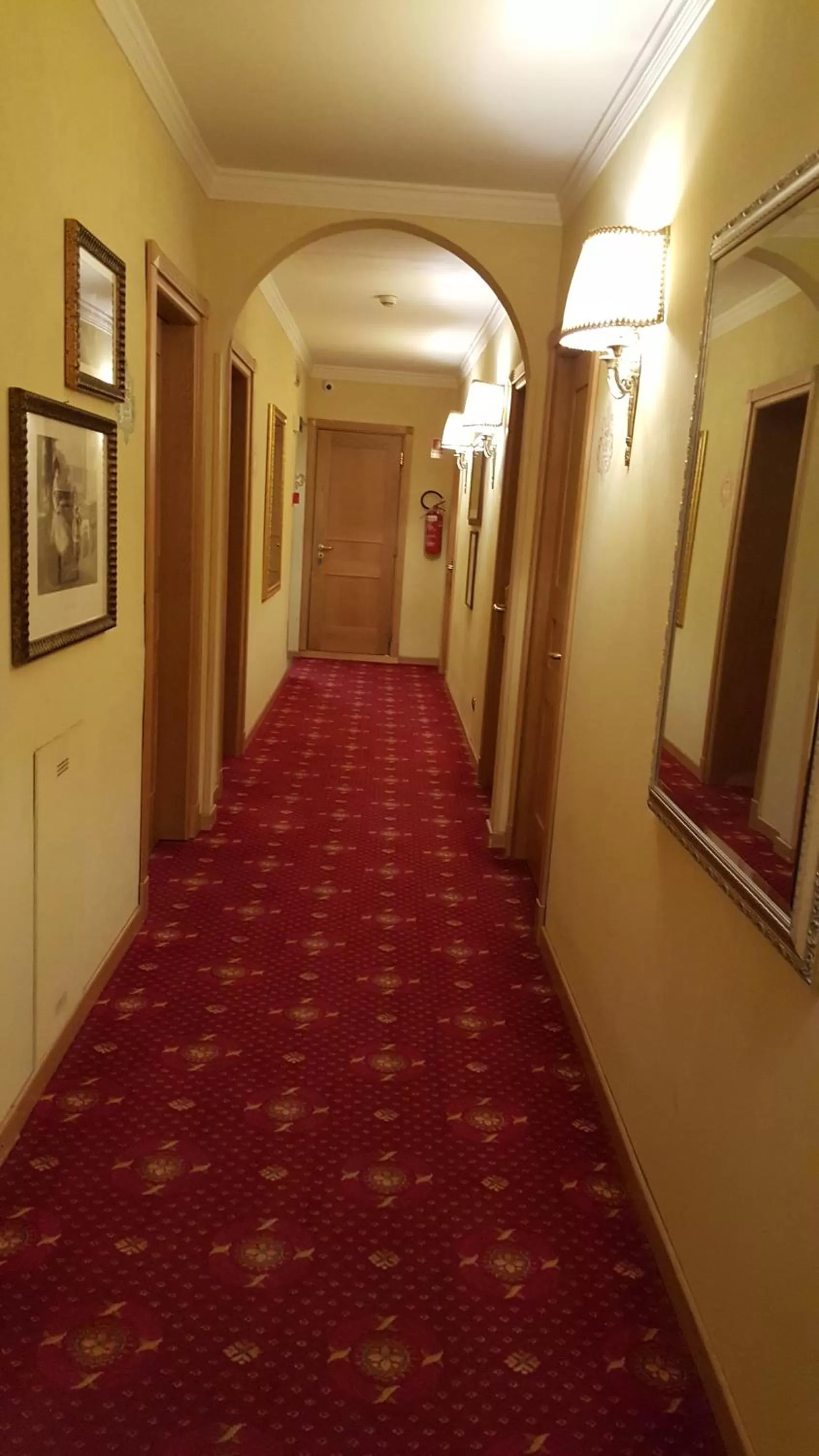 Decorative detail in Hotel Bigallo