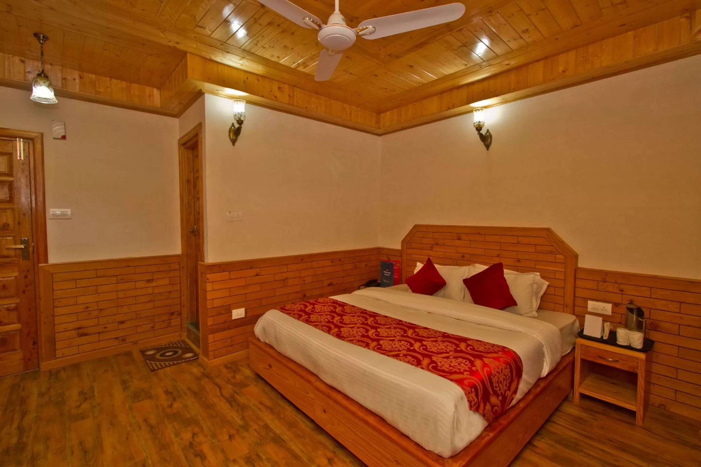 Bed in Namaste Inn Beas Valley