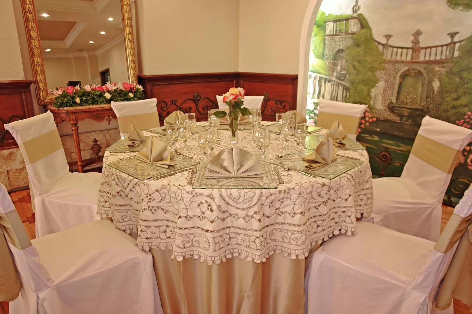 Restaurant/places to eat, Banquet Facilities in Hotel Florida