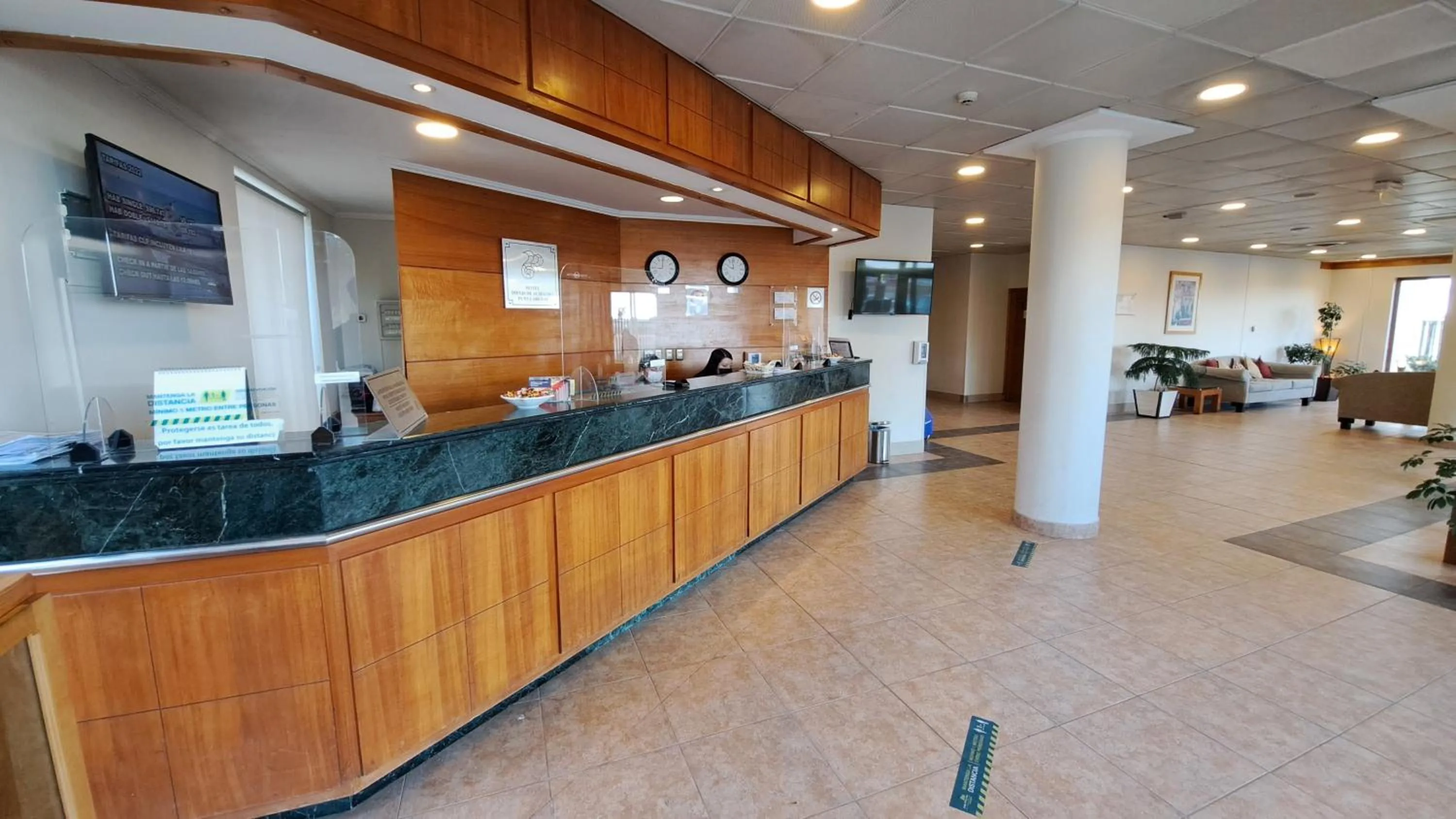 Lobby or reception in Hotel Diego de Almagro Punta Arenas