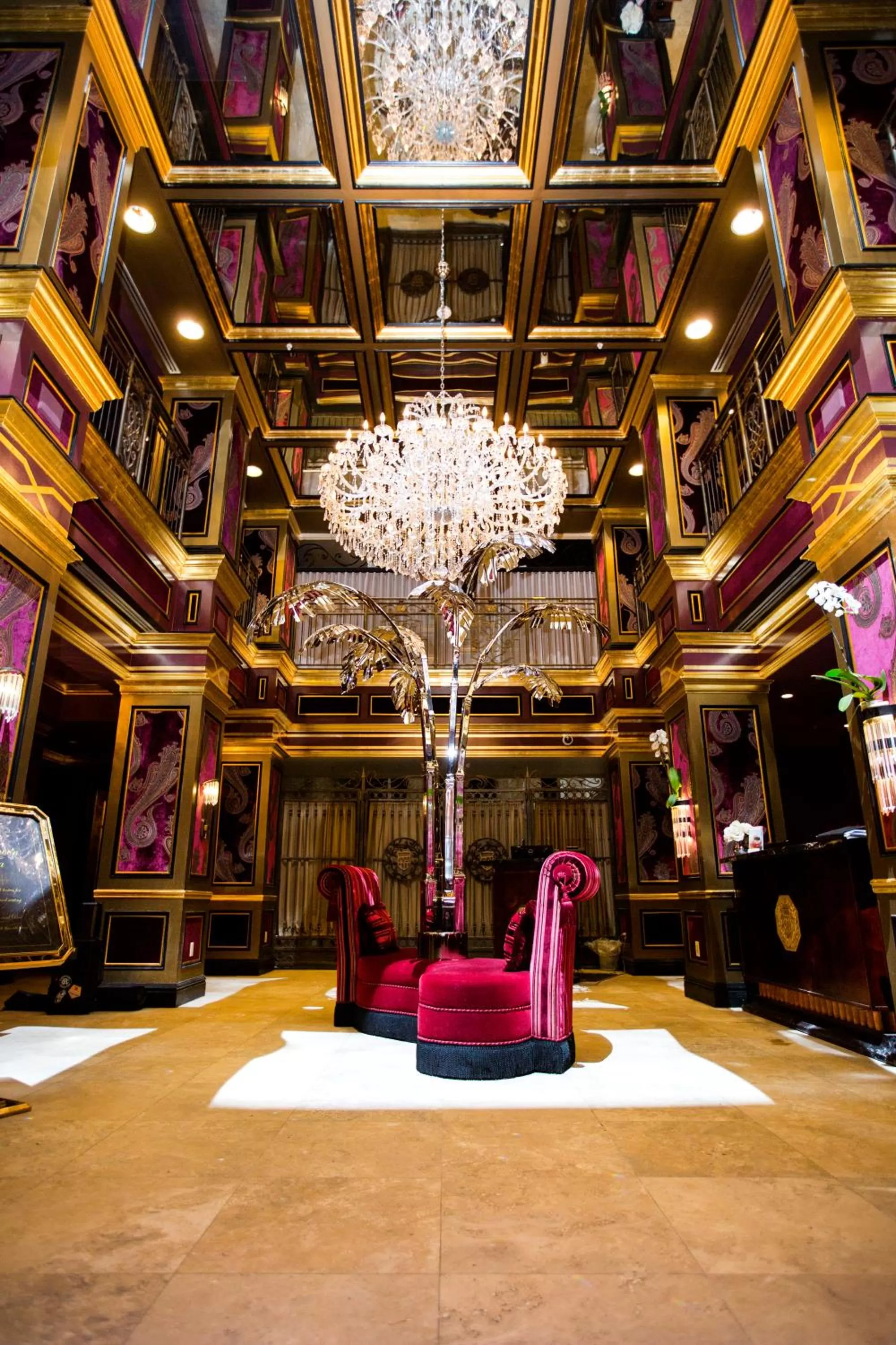 Lobby or reception in Windsor Arms Hotel